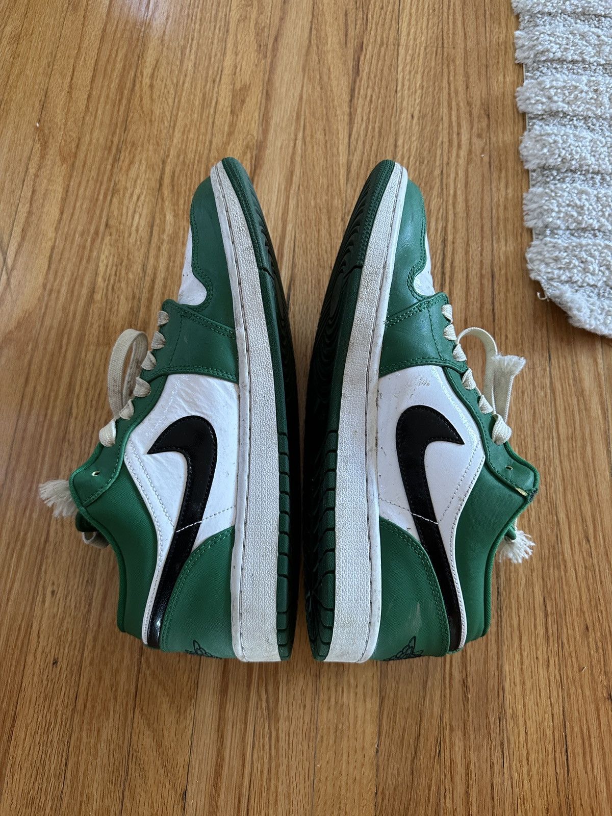 Jordan Brand × Nike Green and White Nike Jordan Custom Bone Shoes Size US 11 / EU 44 - 7 Thumbnail
