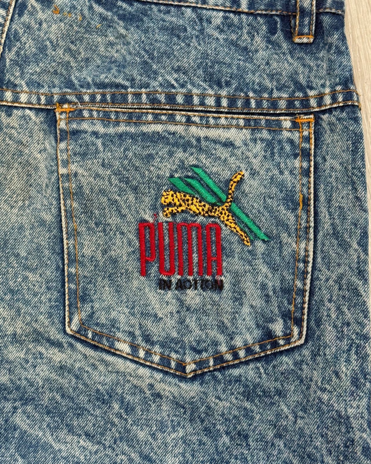 Puma Rare Vintage Puma In Action Acid Wash Denim Jeans Size 34x28 Size US 34 / EU 50 - 3 Thumbnail