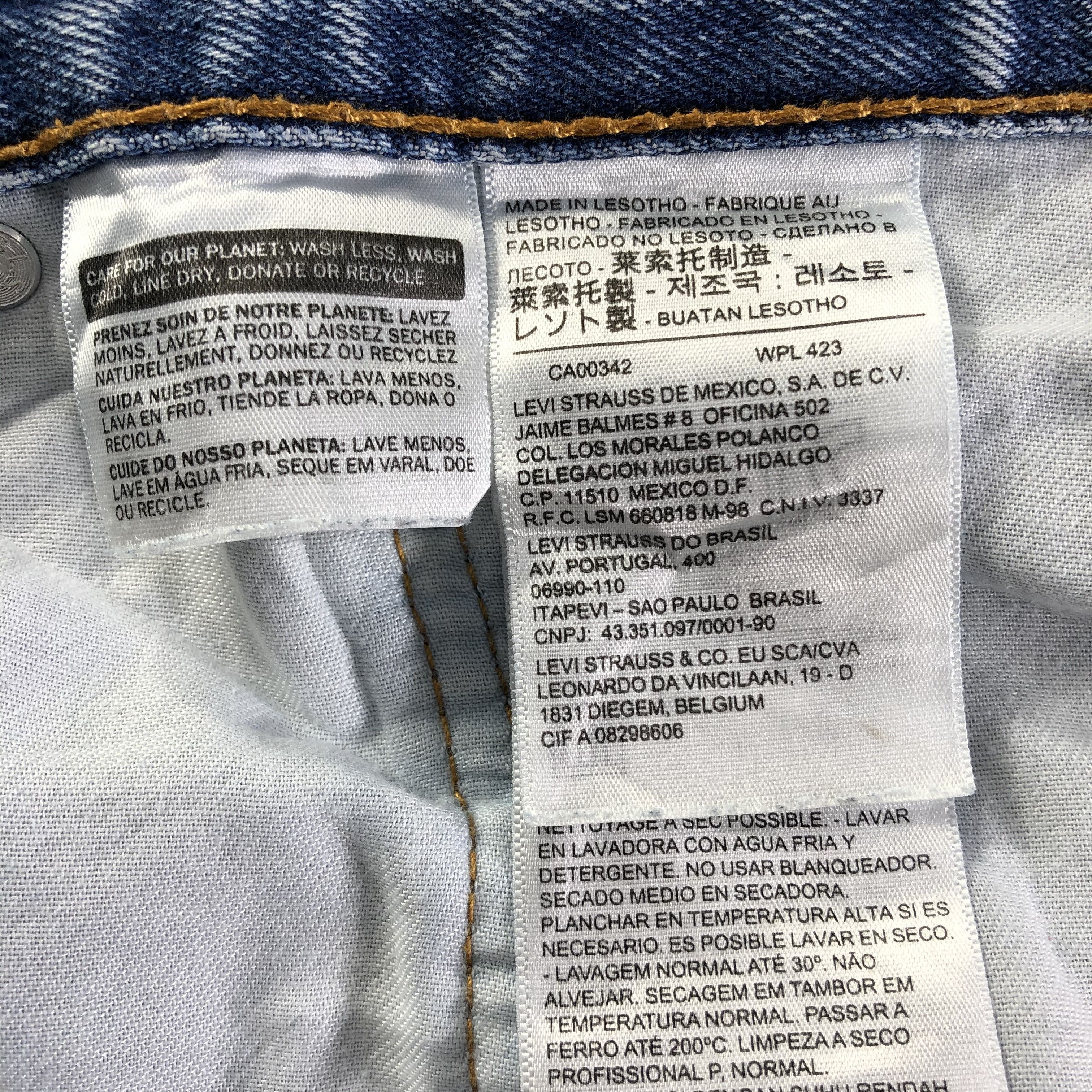 Levi's Vintage Blue Wash Levis 560 Jeans-J4380 Size US 41 - 10 Thumbnail