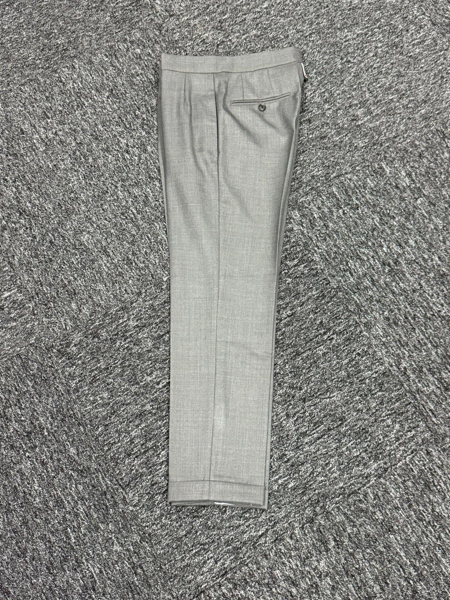 Thom Browne Thom Browne Women's Mid-Gray Wool Slim Trousers Size 38 Size 26" / US 2 / IT 38 - 3 Thumbnail