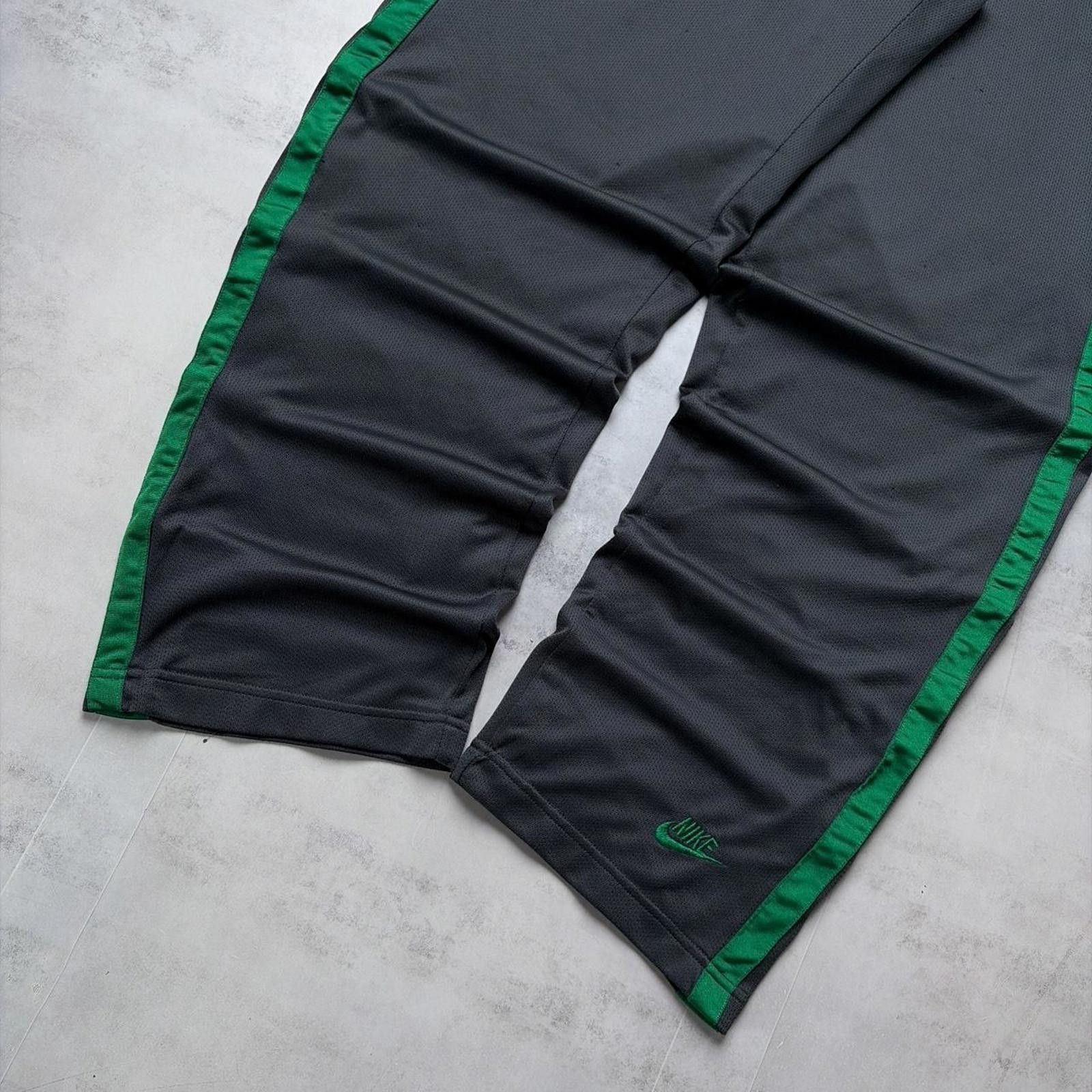 Nike Y2K Grey Nike Grunge Striped Baggy Skater Sweatpants Size US 34 / EU 50 - 3 Thumbnail