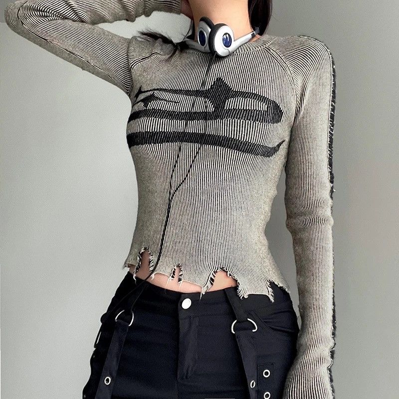 Japanese Brand Women Long Sleeve Jumpers Ripped Vintage Sweater Size S / US 4 / IT 40 - 1 Thumbnail