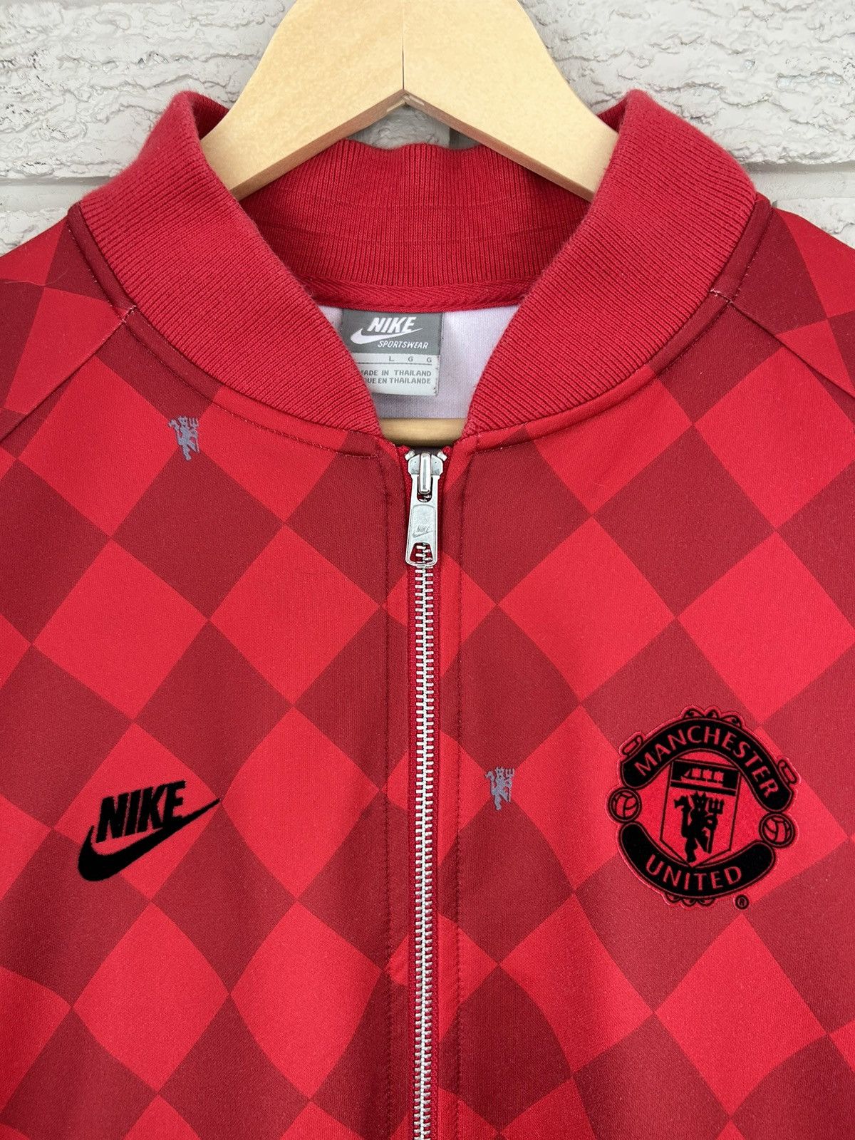 Nike Vintage Nike 2009 Manchester United Track Jacket Size US L / EU 52-54 / 3 - 3 Thumbnail