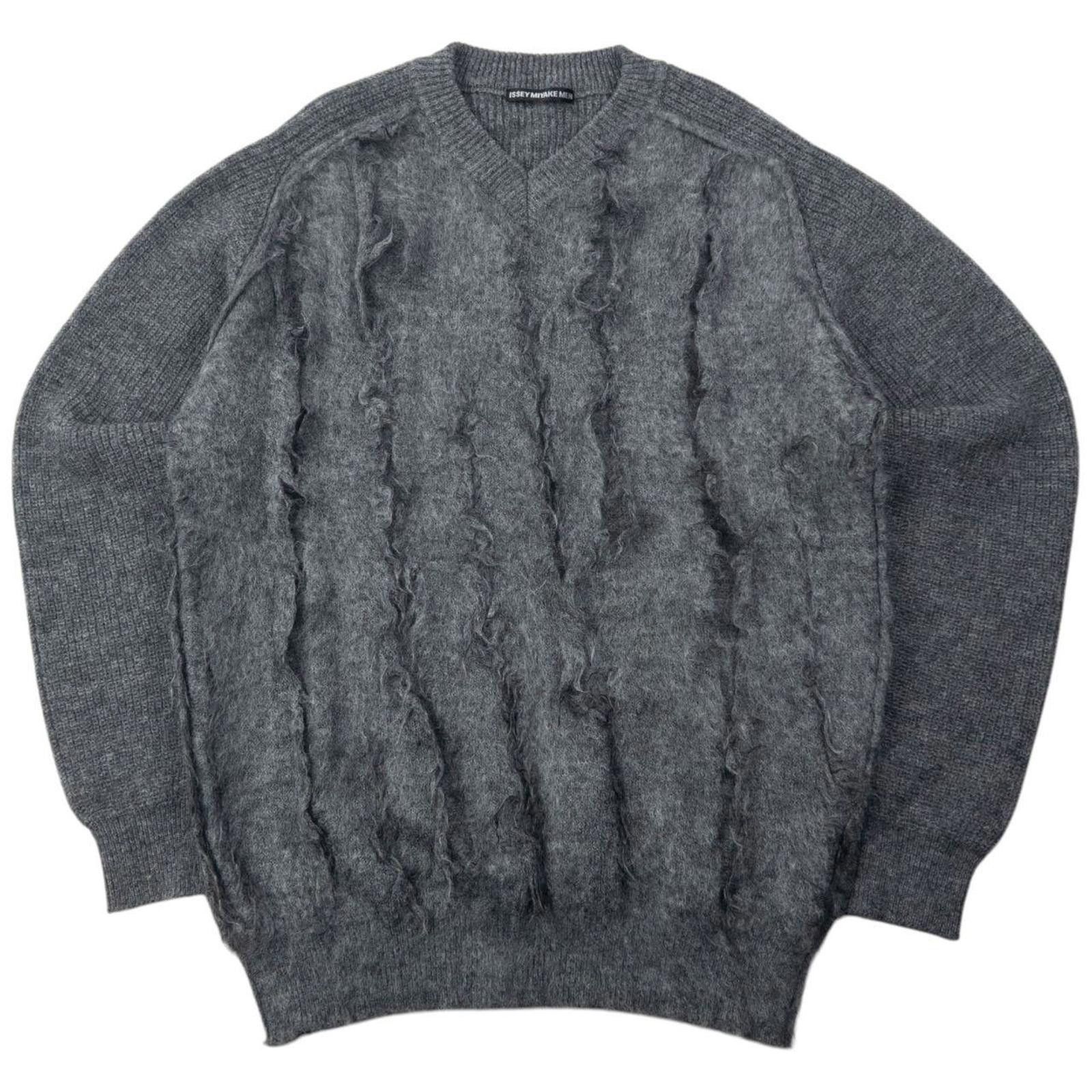 Issey Miyake Vintage Issey Miyake MEN Slashed Wool Knit Jumper Size L Size US L / EU 52-54 / 3 - 1 Thumbnail