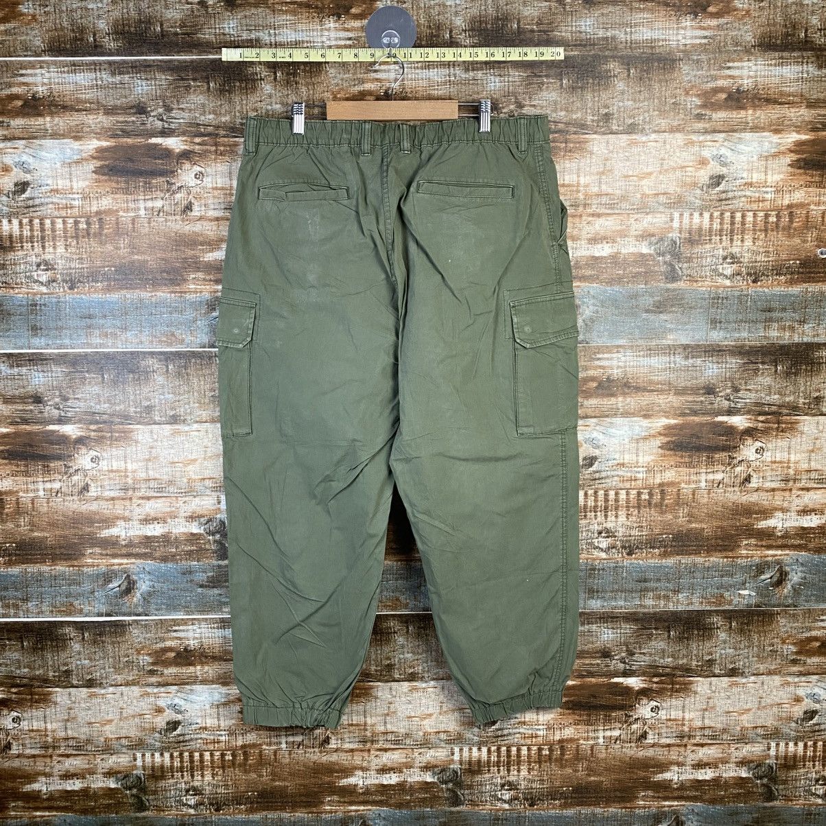 Japanese Brand DL Uniqlo Green Cargo Multipocket Joggers Pants #C892 Size US 35 - 13 Thumbnail