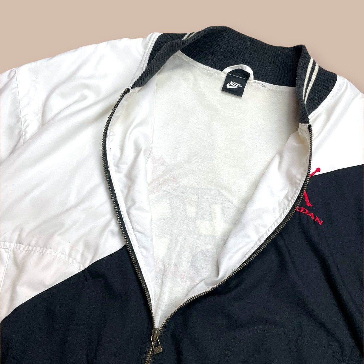 Jordan Brand OG90's Nike Jordan Oversized Bomber Jacket Size US M / EU 48-50 / 2 - 13 Thumbnail