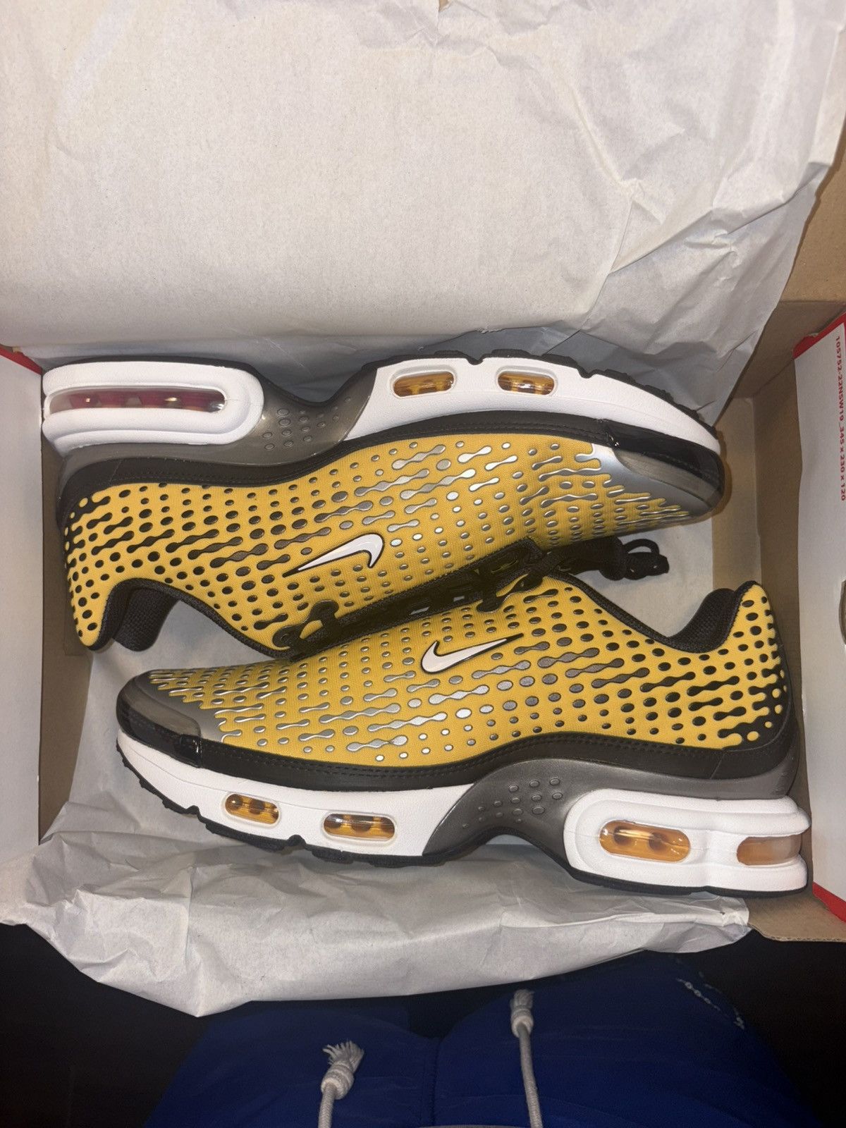 Nike Nike Air Max Plus 7 “Varsity Maize” Size US 11 / EU 44 - 2 Thumbnail