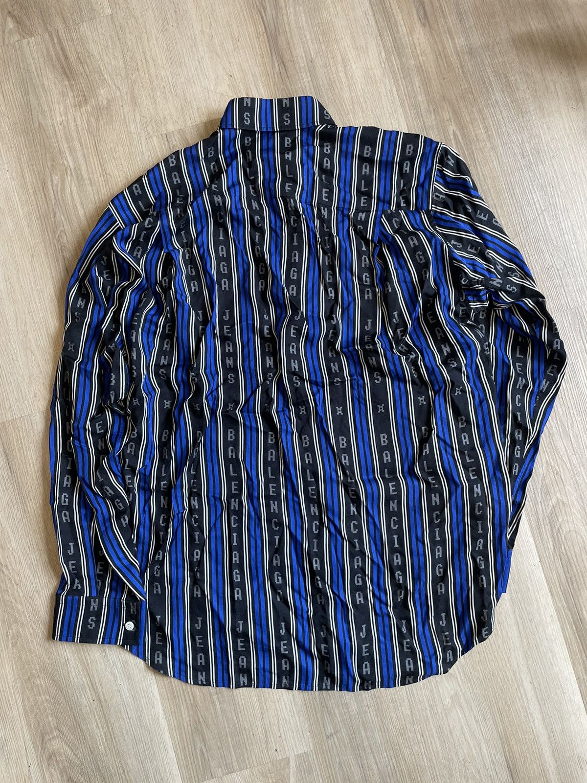 Balenciaga Balenciaga Jeans Button Up Shirt Size US L / EU 52-54 / 3 - 2 Thumbnail