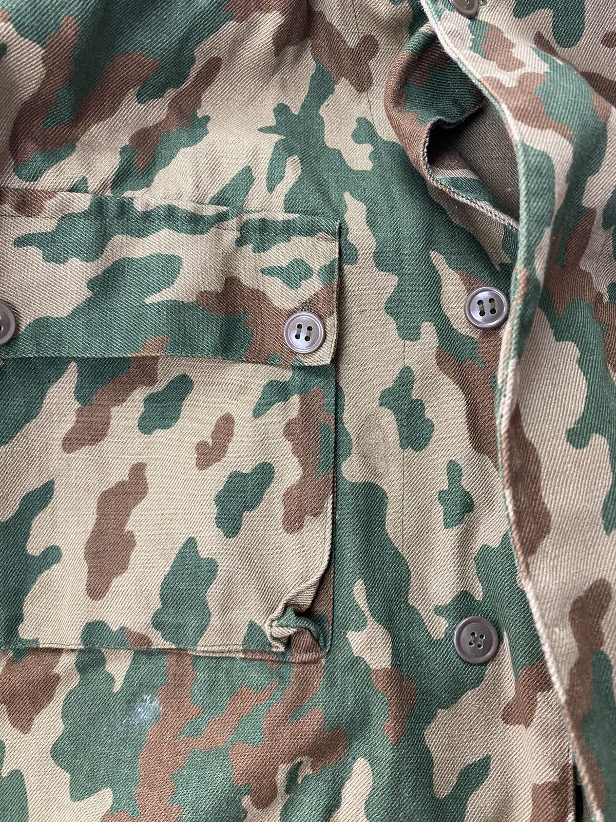 Japanese Brand × Vintage Vintage Military Camouflage Combat Jacket – Oversized Fit Size US L / EU 52-54 / 3 - 7 Thumbnail