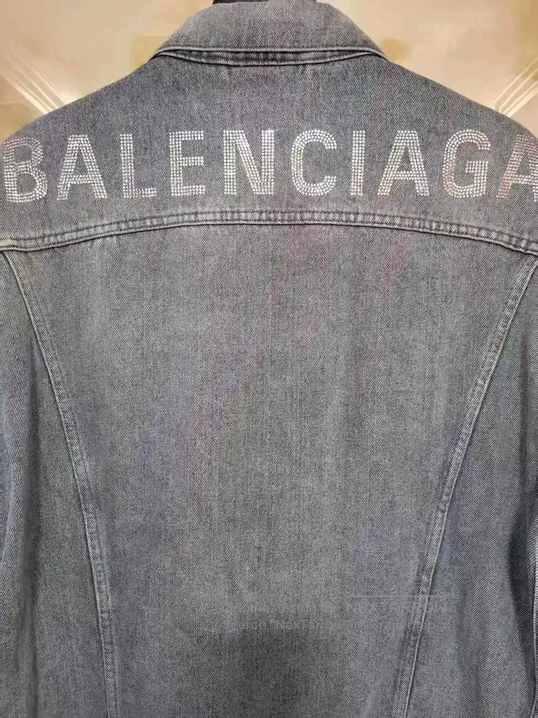 Balenciaga Balenciaga Light Wash Denim Jacket. Size US XS / EU 42 / 0 - 7 Thumbnail