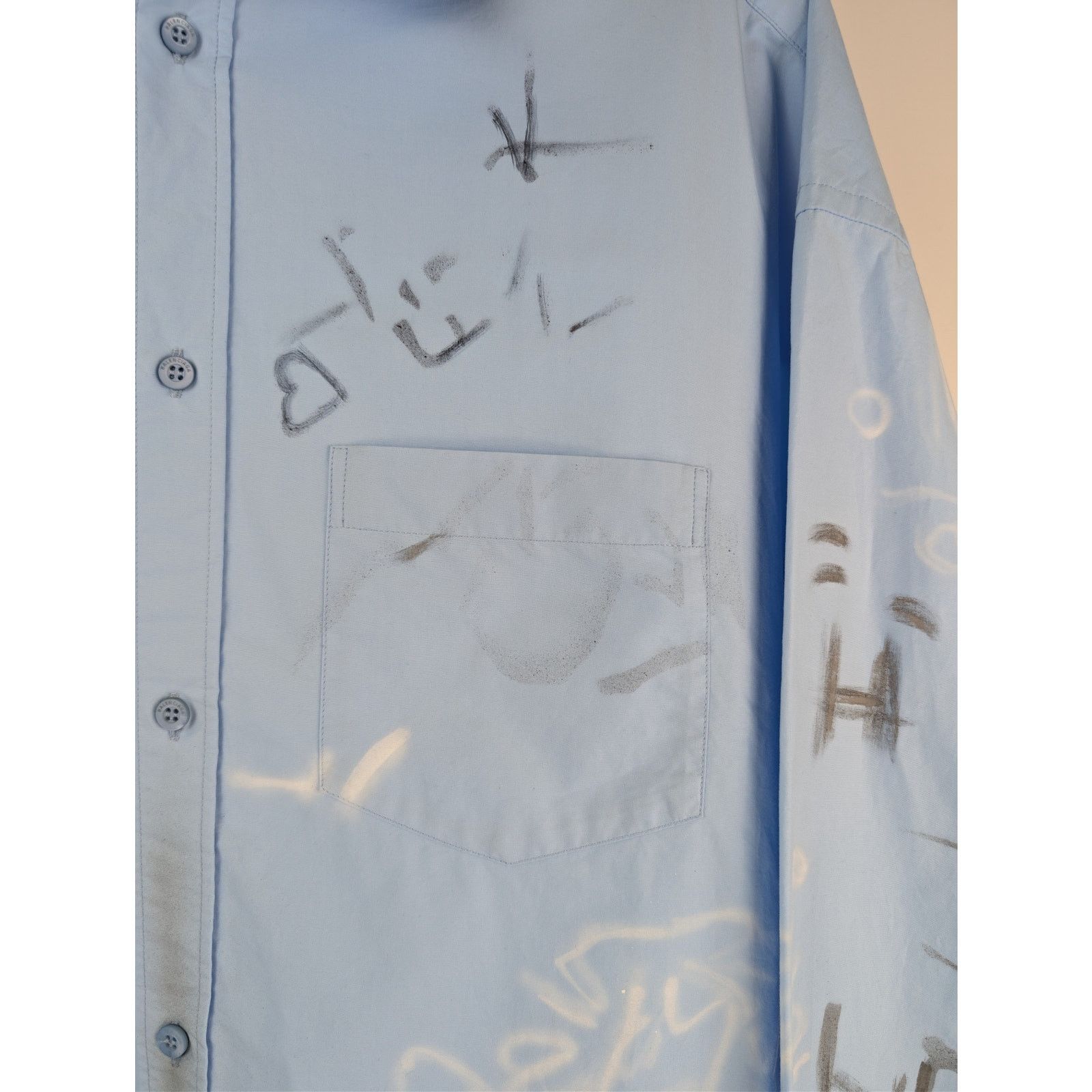 Balenciaga o1rshd1 Cotton Poplin Graffiti Shirt in Sky Blue Size US L / EU 52-54 / 3 - 8 Thumbnail