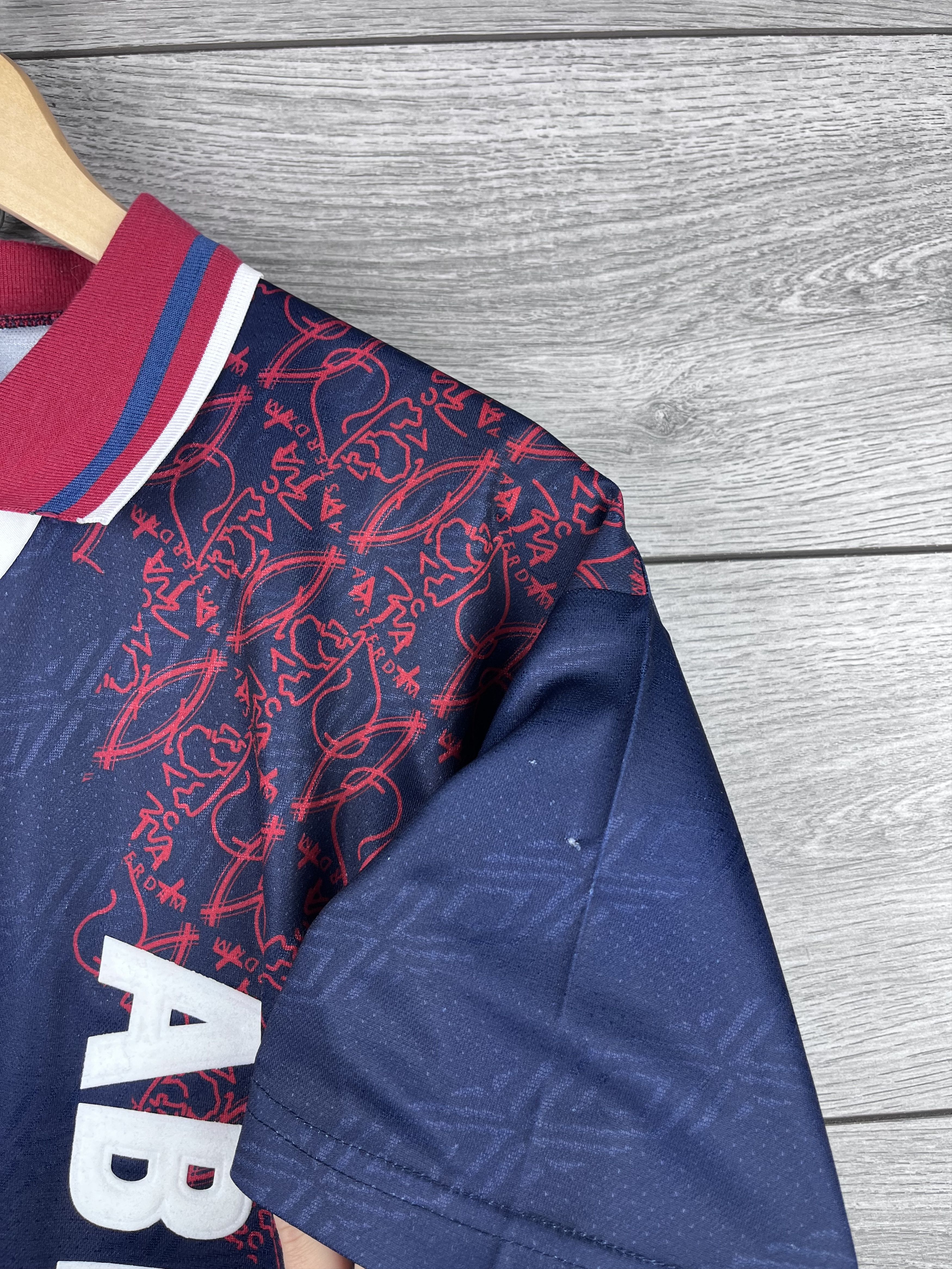 Umbro Vintage Umbro soccer jersey Ajax size s Size US S / EU 44-46 / 1 - 10 Thumbnail