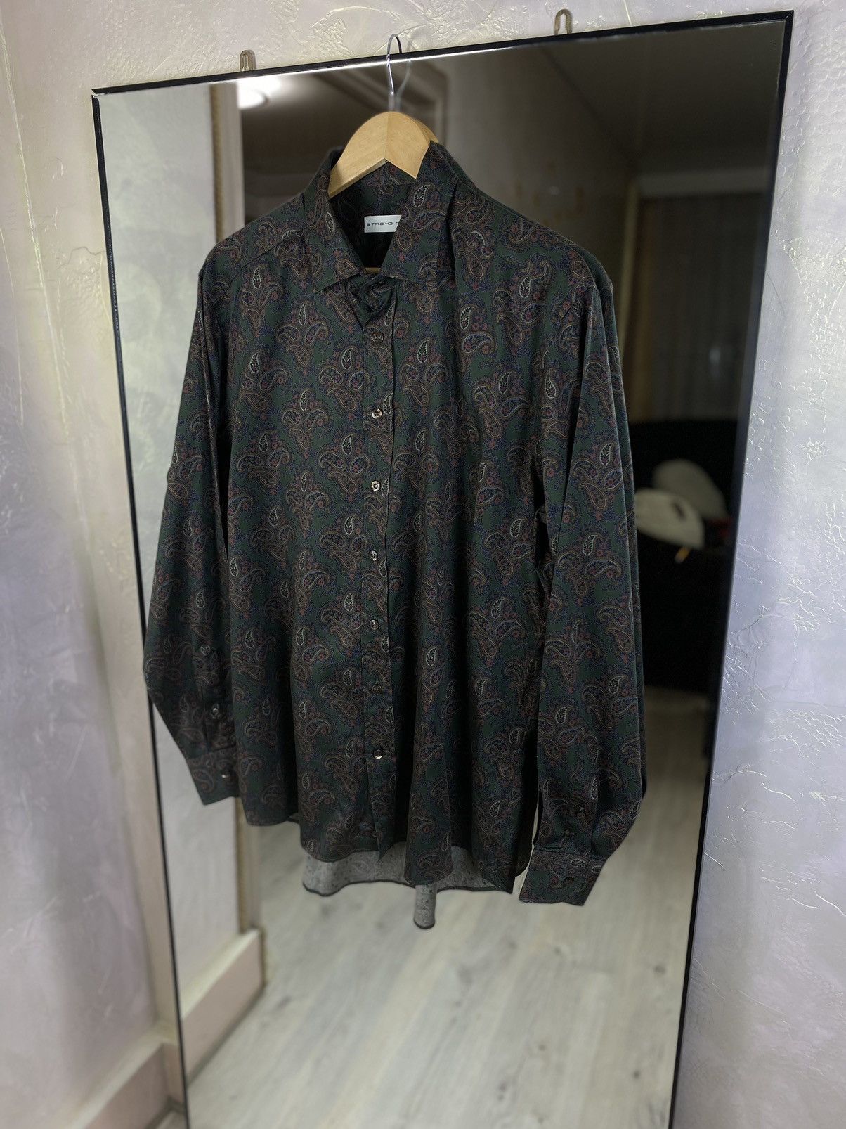 Etro Etro Vintage Style Green/Purple Paisley Cotton Shirt 43 Size US XL / EU 56 / 4 - 1 Thumbnail