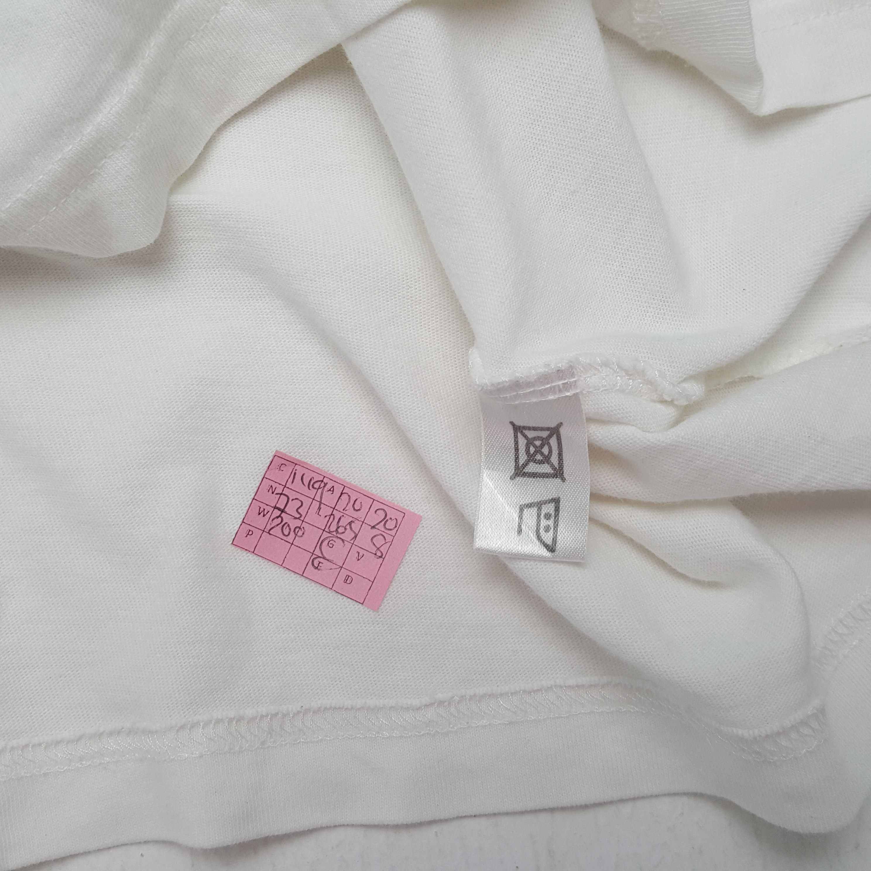 Burberry × Vintage BURBERRYS Luxury Brand Center Spell Out Design Tshirt Size US M / EU 48-50 / 2 - 4 Thumbnail