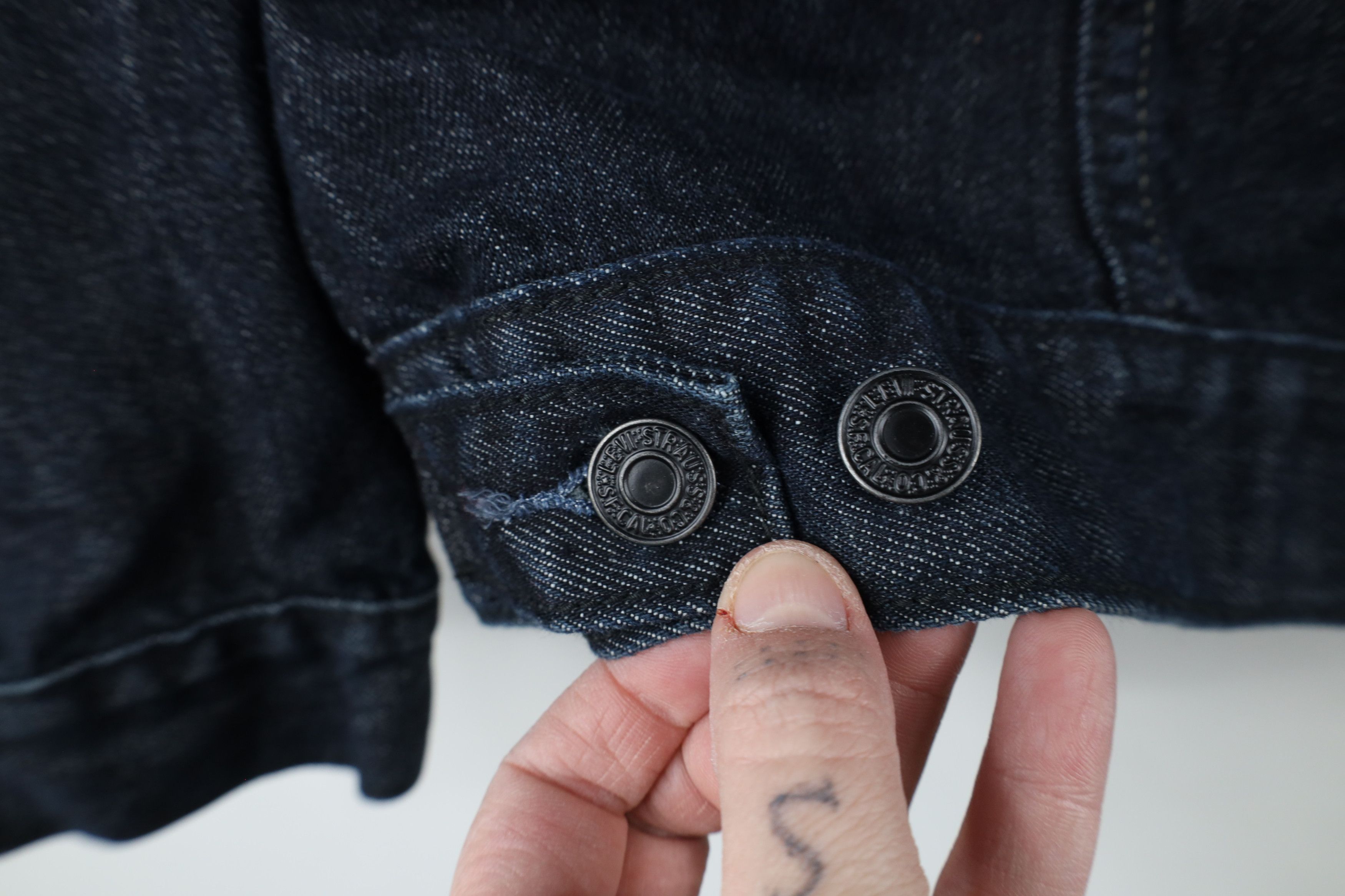 Levi's × Vintage Vintage Y2K Levis Denim Jean Trucker Jacket Indigo Cotton Size L / US 10 / IT 46 - 12 Thumbnail