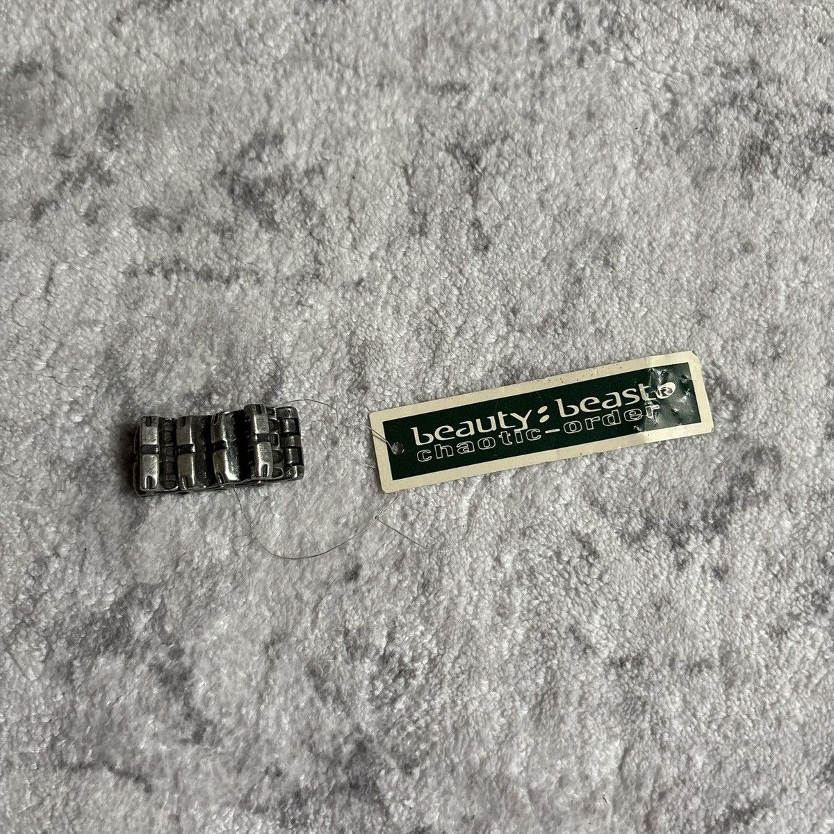 Beauty Beast Beauty:Beast Caterpillar Hinge Collapsable Metal Ring BNWT Size ONE SIZE - 2 Thumbnail