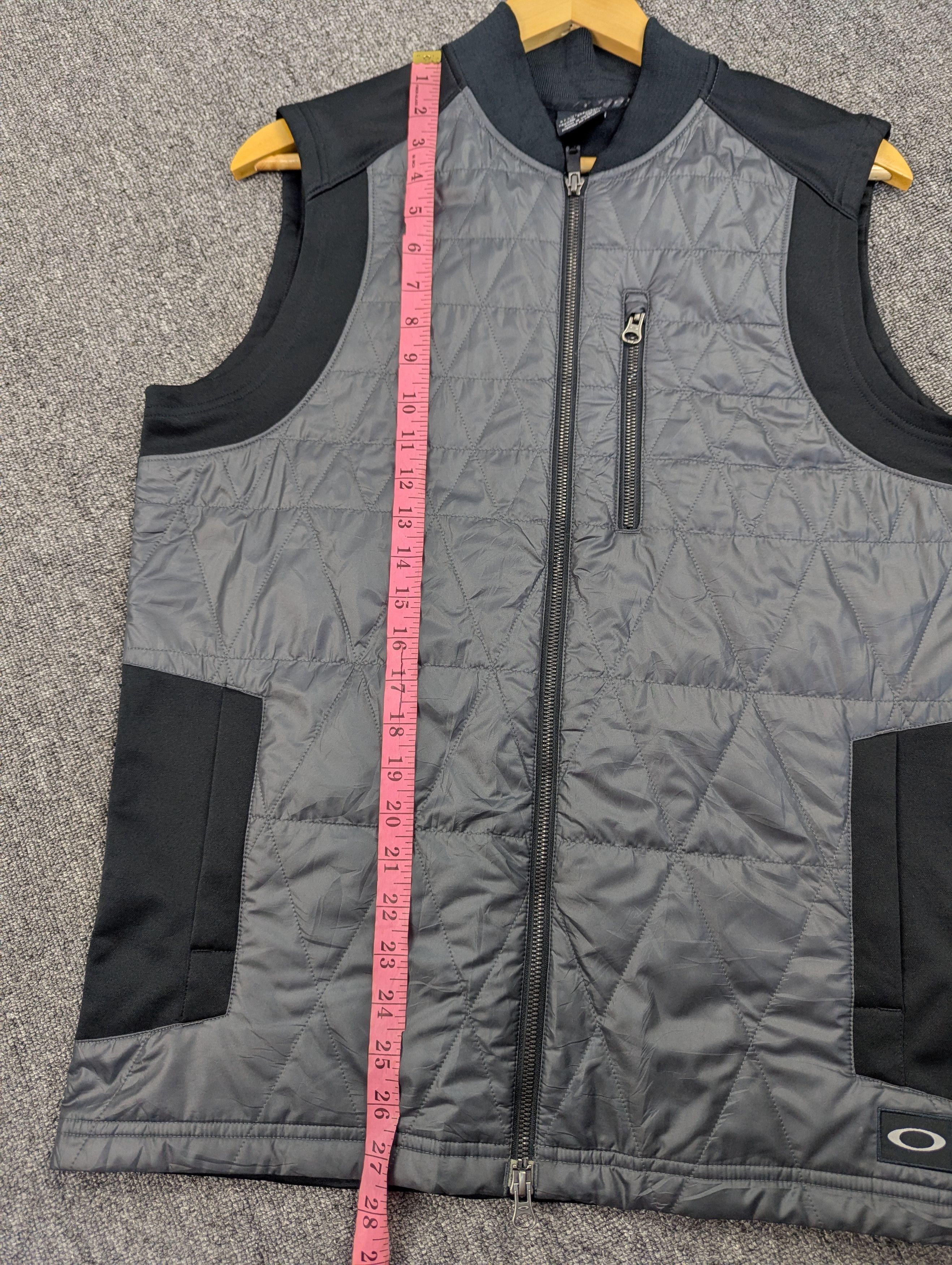 Oakley Men's Oakley Full Zip Quilted Puffer Vest Jacket Size S Size US S / EU 44-46 / 1 - 14 Thumbnail