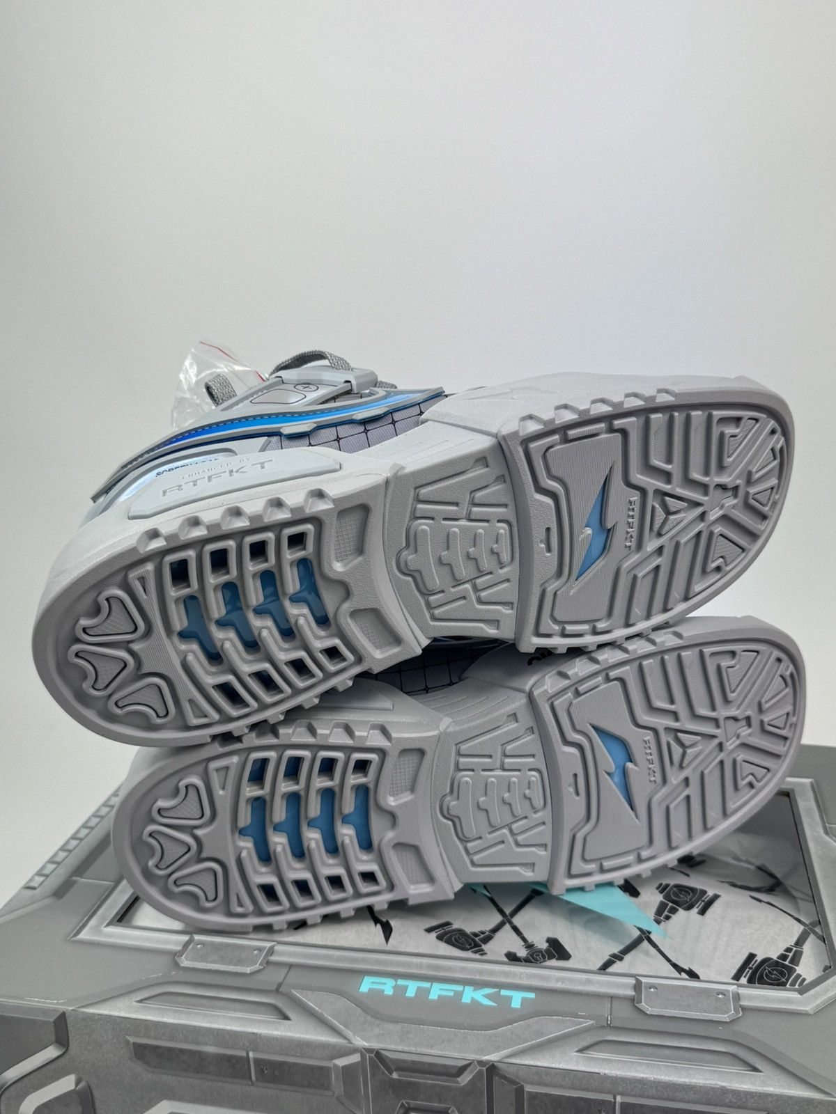 Nike RTFKT X NIKE DUNK GENESIS SNEAKERS Size US 10 / EU 43 - 4 Thumbnail