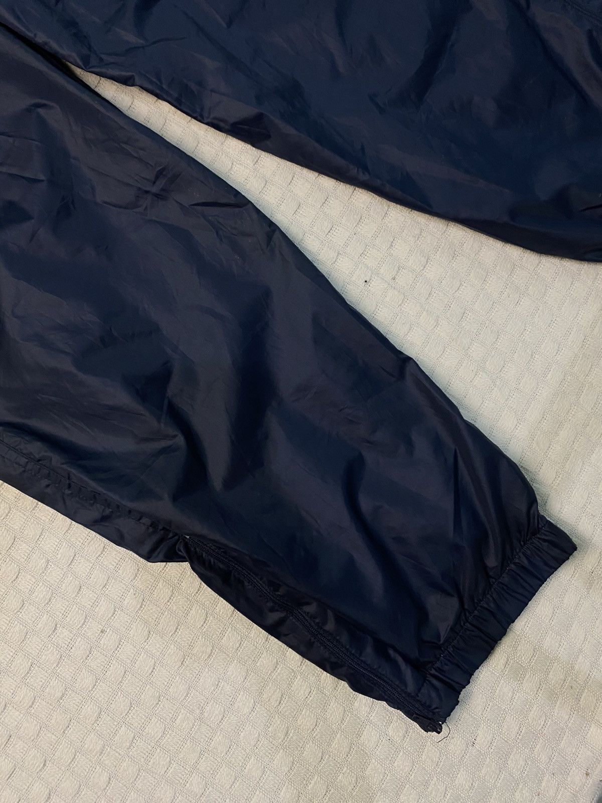 Carhartt Wip × Nike VINTAGE NIKE 90S BAGGY NYLON WIDE LEG SWOOSH TRACK PANTS Y2K Size US 28 / EU 44 - 6 Thumbnail