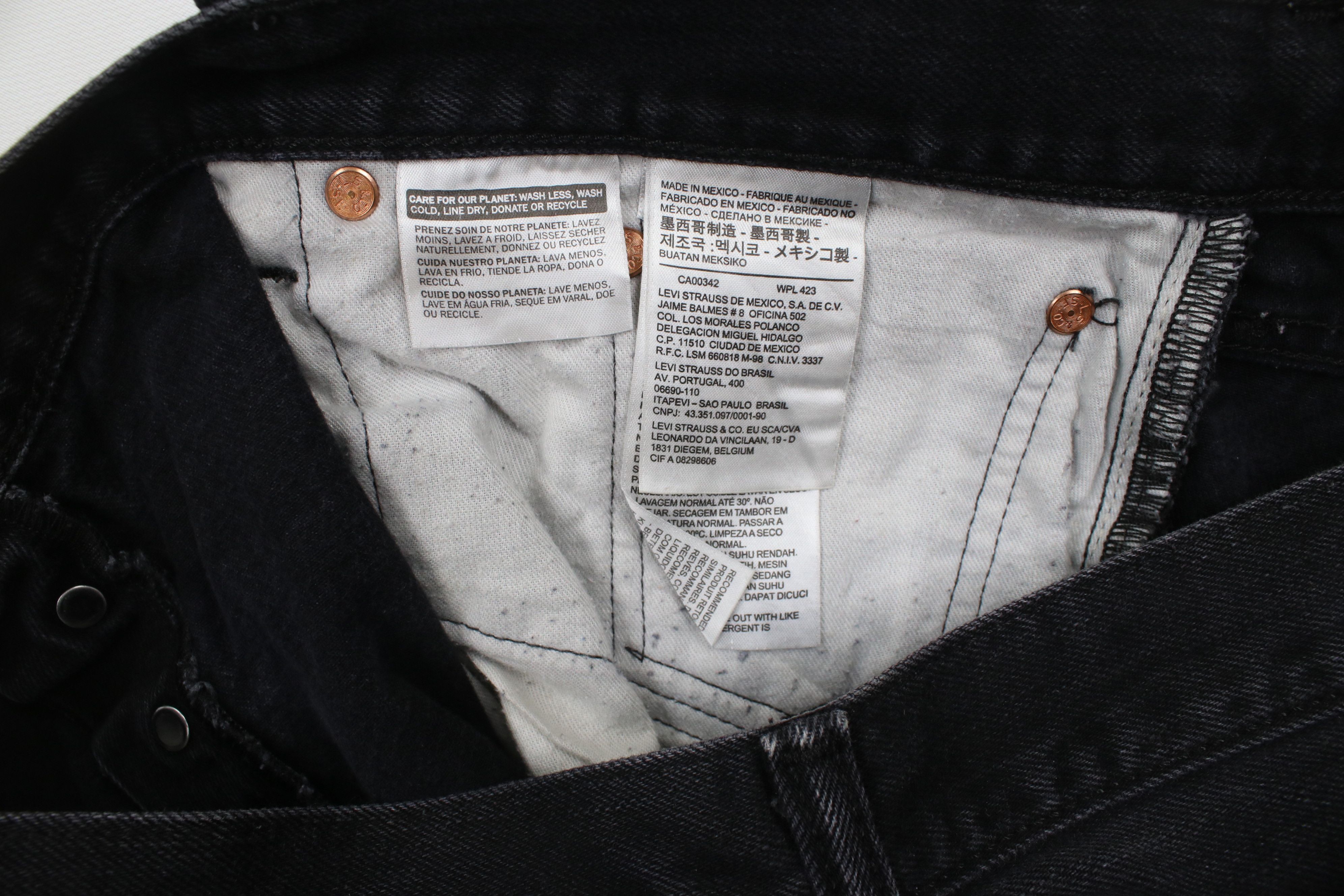 Levi's × Vintage Vintage Y2K Levis 501xx Fly Original Fit Denim Jeans Black Size US 44 / EU 60 - 8 Thumbnail