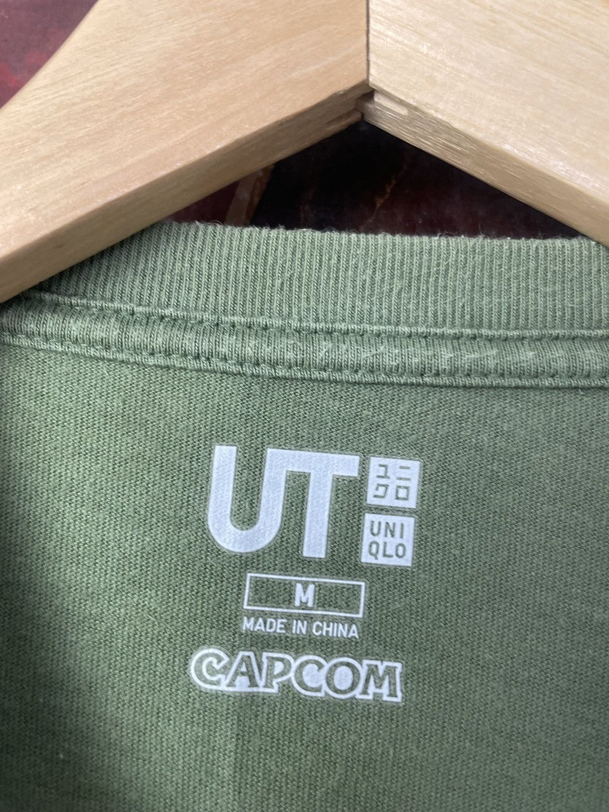 Uniqlo Uniqlo x Capcom collab Akuma graphic tee Quest Failed Game Size US M / EU 48-50 / 2 - 2 Thumbnail