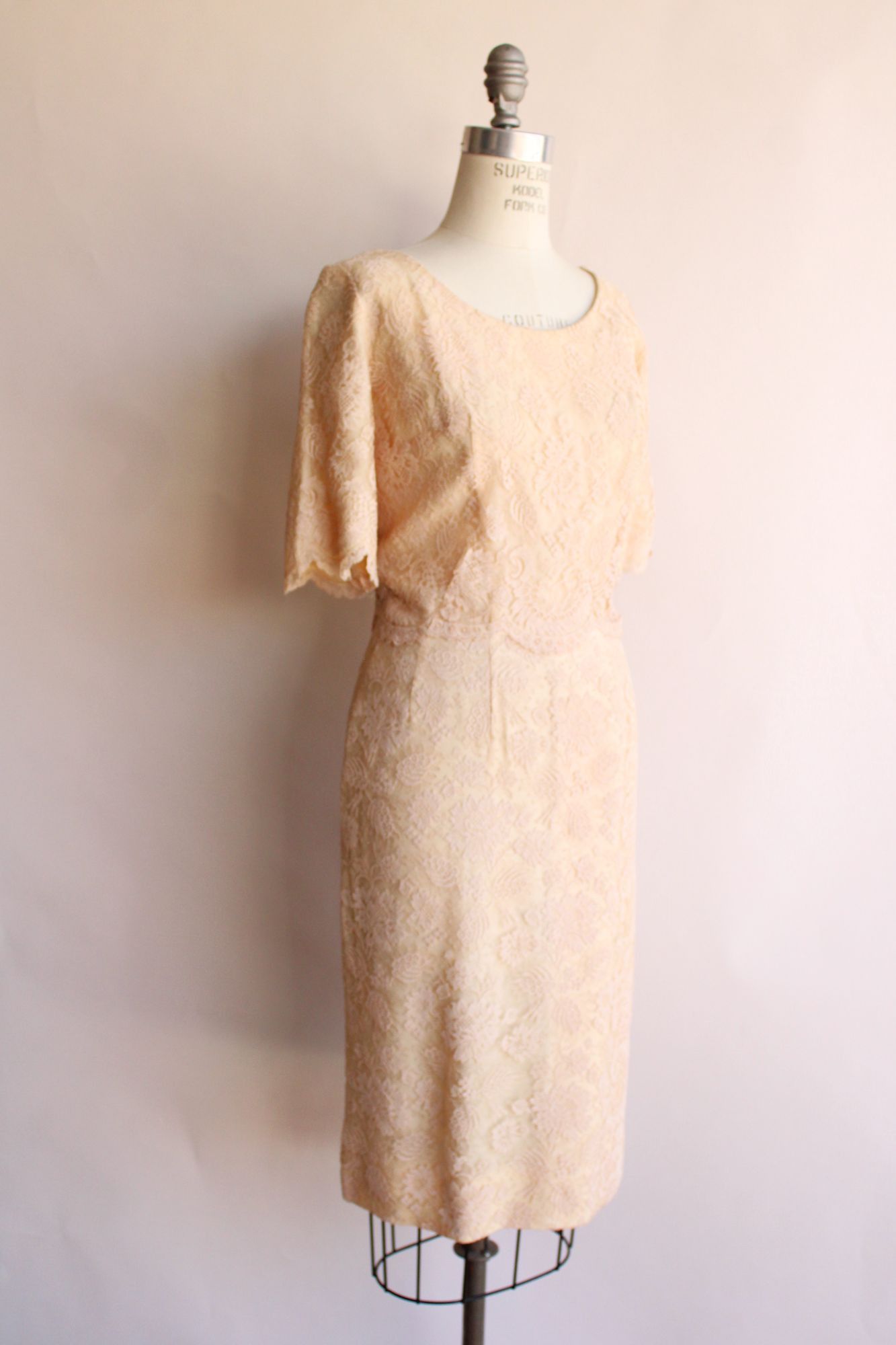 Vintage Vintage 1960s Dress, Pink Illusion Lace Fluttery Open Back Size M / US 6-8 / IT 42-44 - 6 Thumbnail