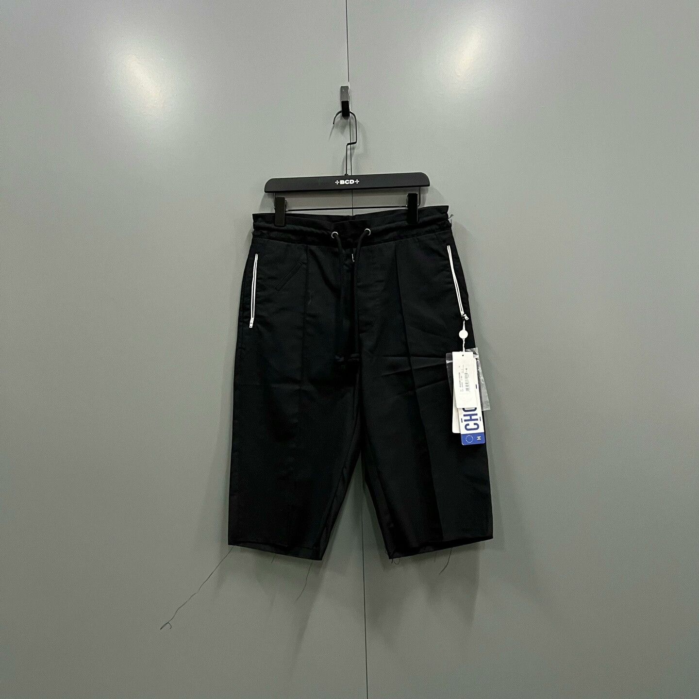 Maison Margiela Maison Margiela Black Shorts Size US 30 / EU 46 - 1 Thumbnail