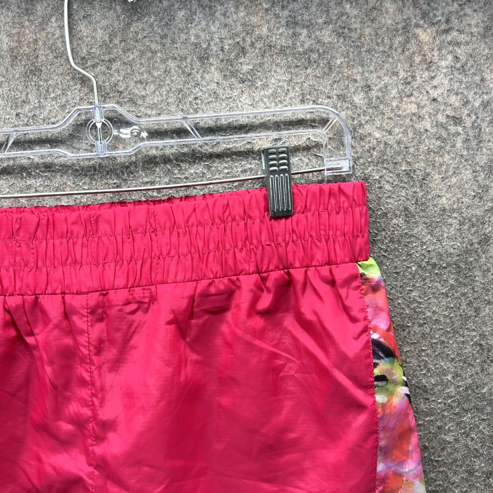 Juicy Couture Juicy Couture Shorts Womens Large Pink Floral 3 In Running Lightweight Elastic Waist Athletic Size 36" / US 14 / IT 50 - 4 Thumbnail