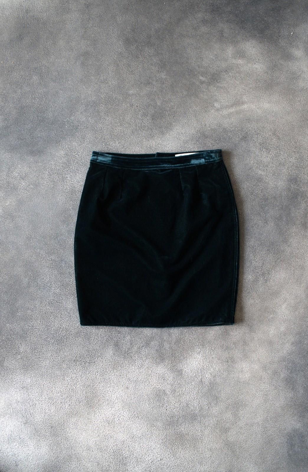 Saint Laurent Paris F/W 2003 Yves Saint Laurent by Tom Ford Velvet Mini Skirt Size 28" / US 6 / IT 42 - 2 Thumbnail