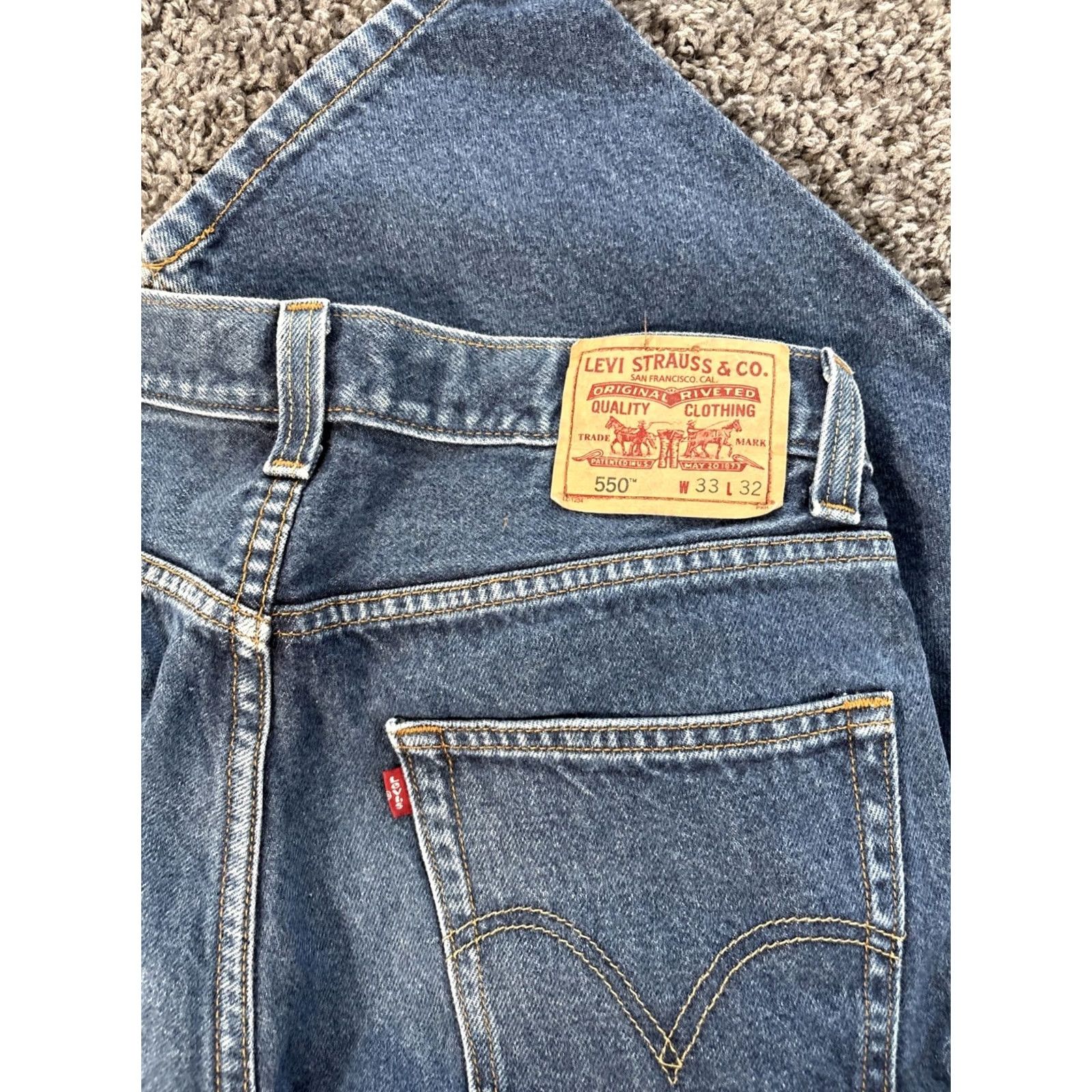 Levi's Levi's 550 Jeans Men 33x32 Relaxed Fit Light Wash Wide-Leg Blue Denim 5-Pocket zipper logo Size US 33 - 6 Thumbnail