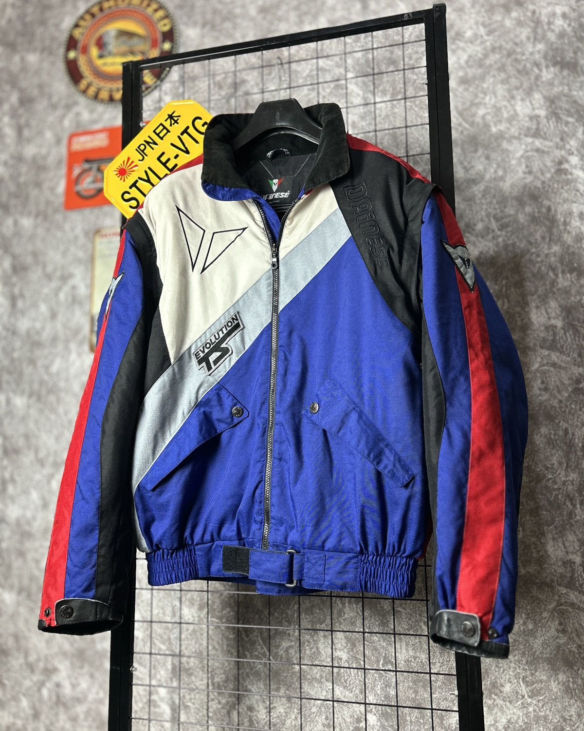 Dainese Dainese italy 90s Vintage Racing Jacket Size US L / EU 52-54 / 3 - 6 Thumbnail