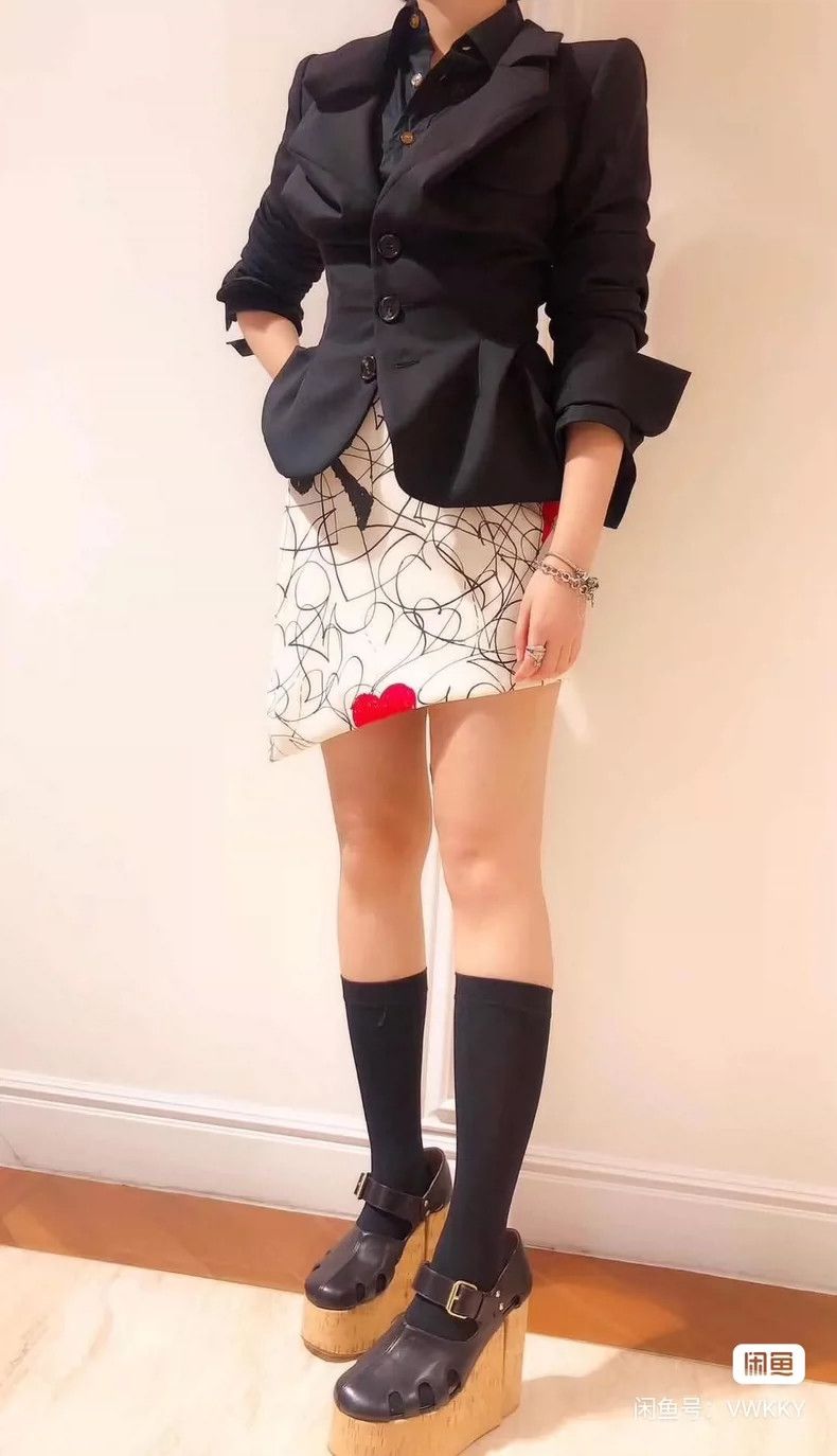 Vivienne Westwood Vivienne Westwood Red floral dress Size 26" / US 2 / IT 38 - 5 Thumbnail