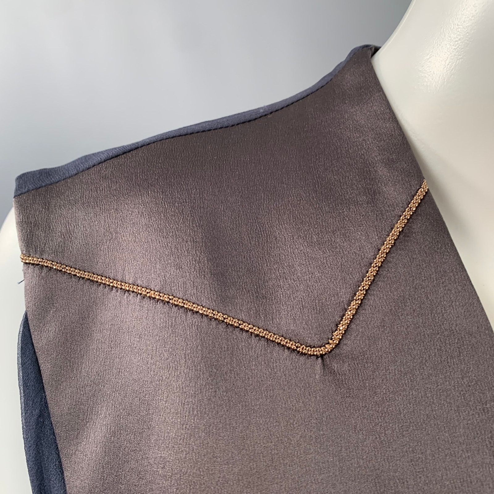 Brunello Cucinelli BRUNELLO CUCINELLI S Two Tone Monili Beading V-Neck Blouse Size S / US 4 / IT 40 - 2 Thumbnail