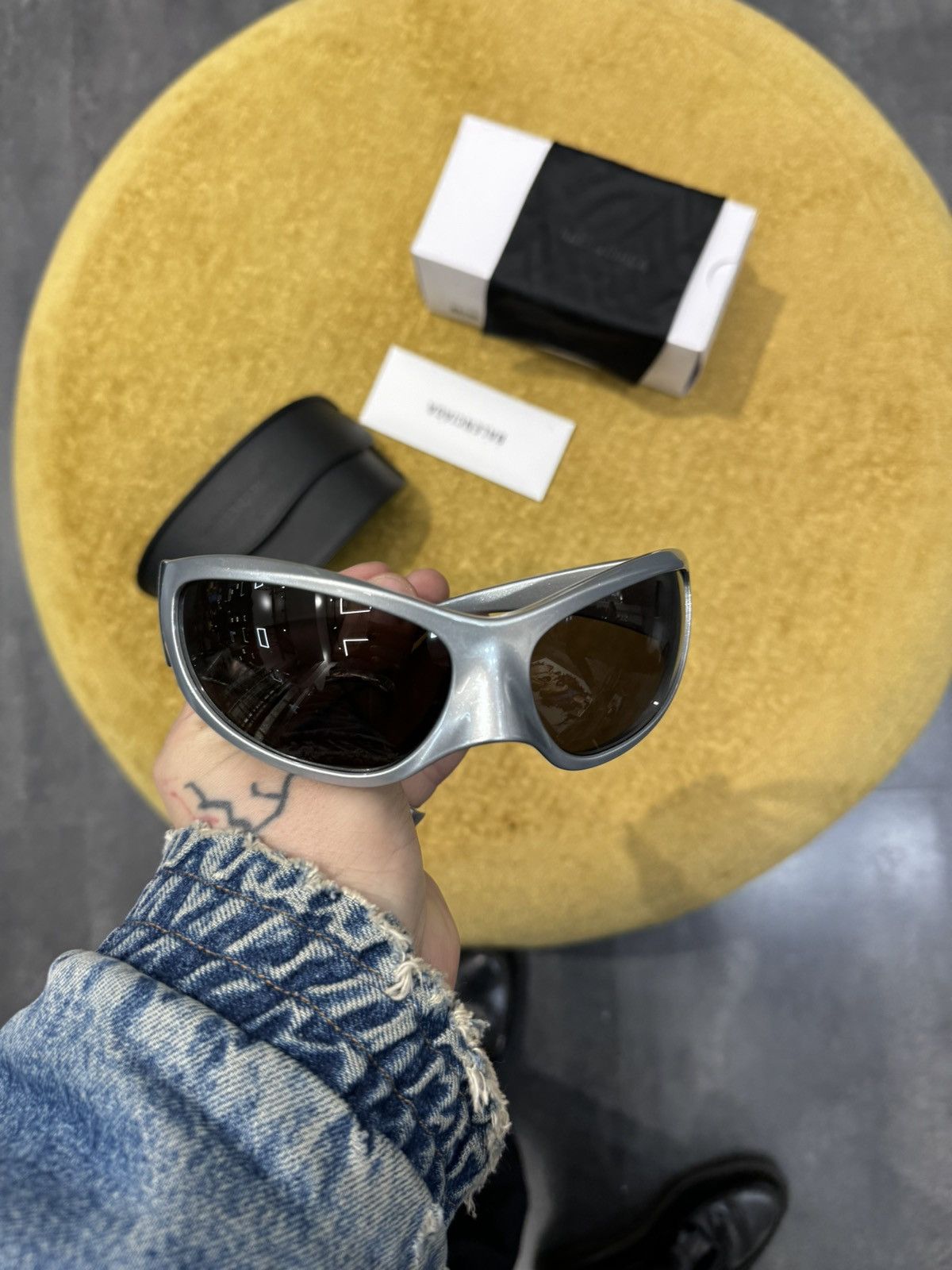 Balenciaga Balenciaga silver mask Size ONE SIZE - 9 Thumbnail
