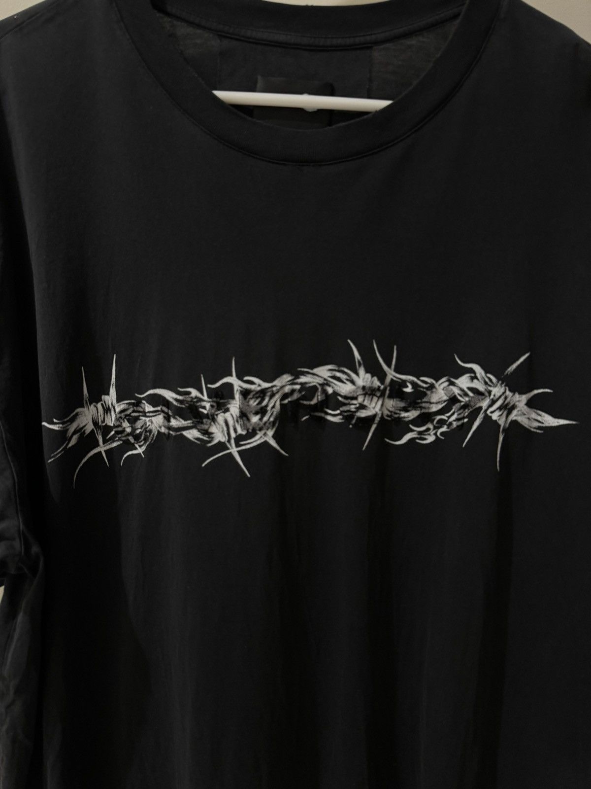 Givenchy Givenchy Barbed Wire Vintage Distressed Tshirt Size US M / EU 48-50 / 2 - 3 Thumbnail