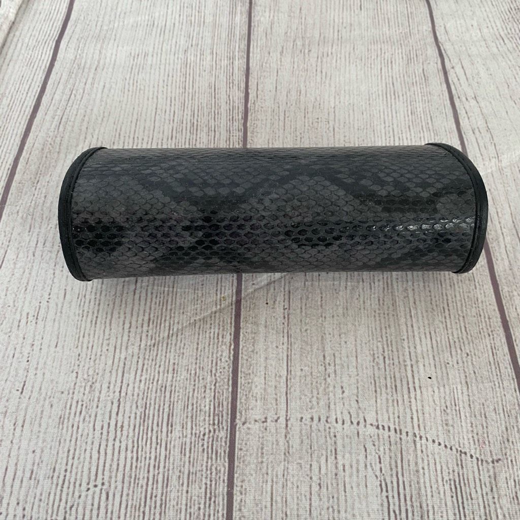 Other Clutch snake print with latch close top clutch 6”x3” black & Size ONE SIZE - 2 Thumbnail