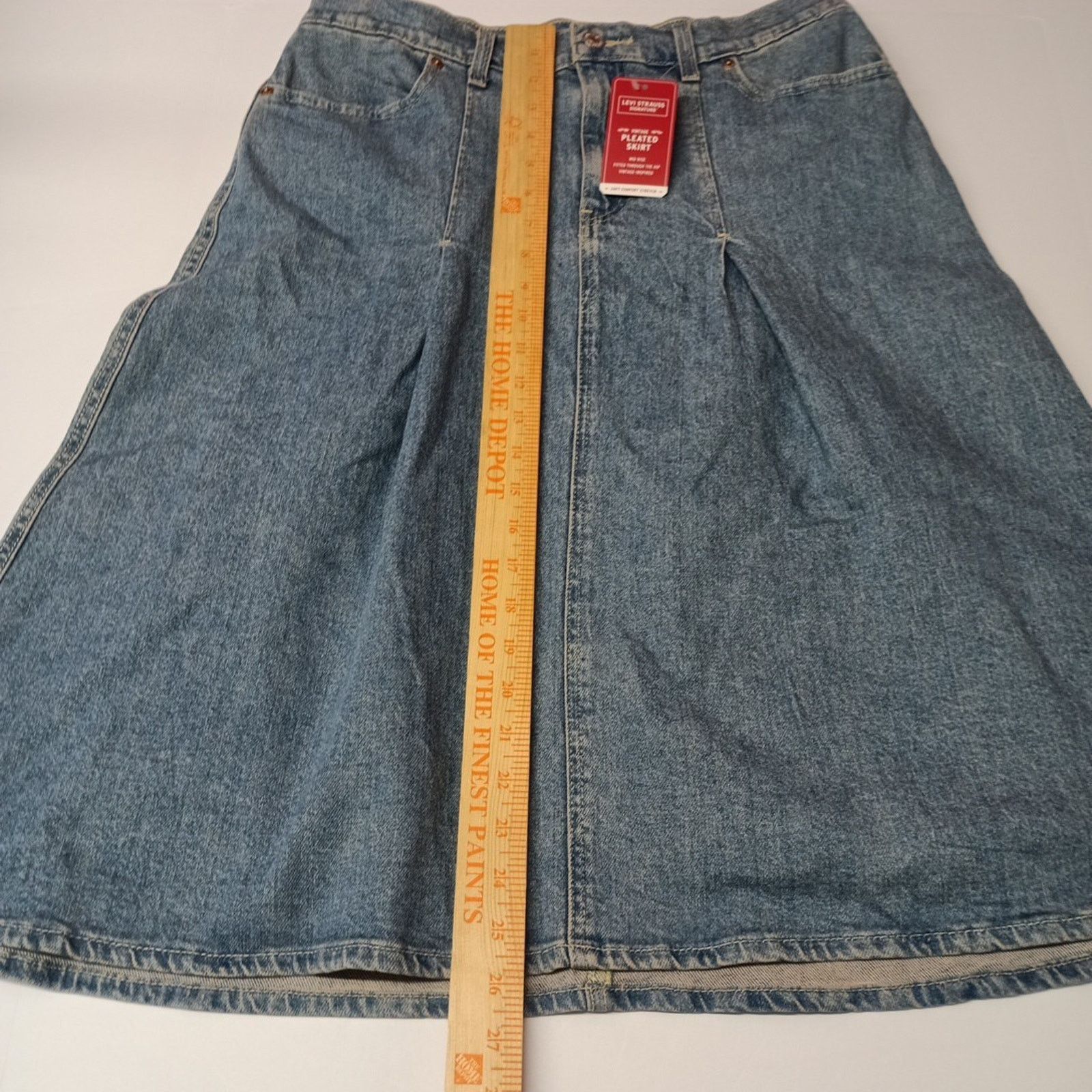 Levi's Levi Strauss Blue Denim Pleated Skirt Women's Size 8 W29 Size 30" / US 8 / IT 44 - 2 Thumbnail
