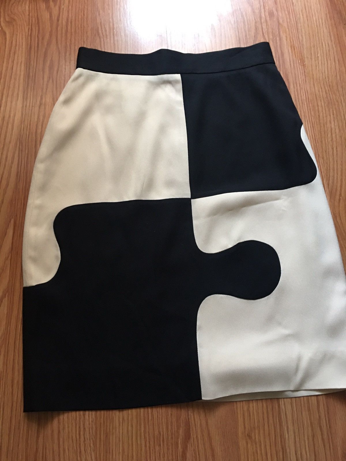 Moschino × Vintage Vintage 90s MOSCHINO Cheap Chic Puzzle Skirt EU40 US10 Size 30" / US 8 / IT 44 - 7 Thumbnail