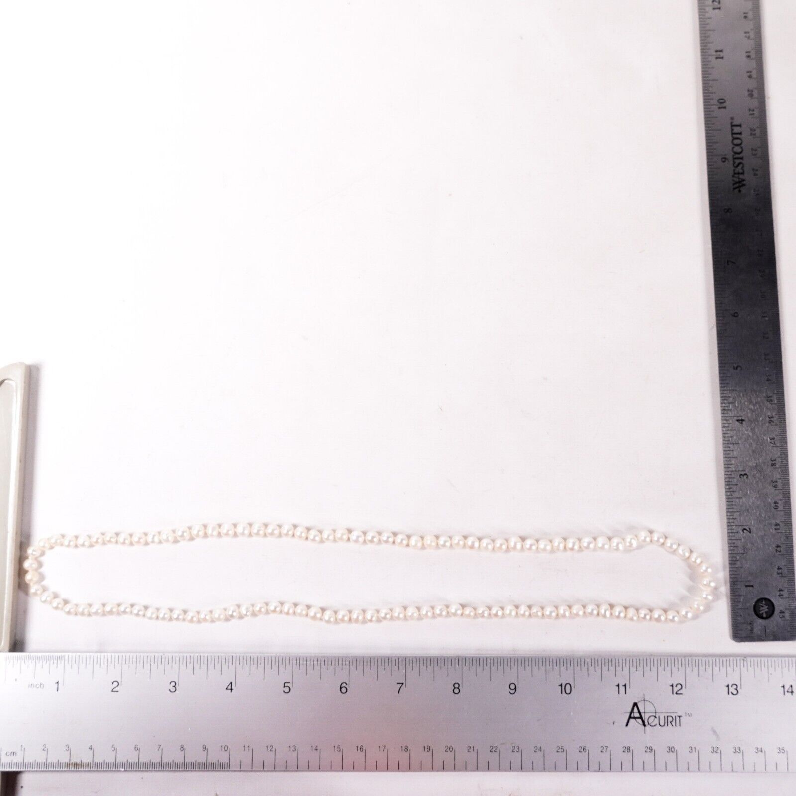 Other 12.5" White Iridescent Beaded Pearl Gem Necklace Choker Size ONE SIZE - 3 Thumbnail