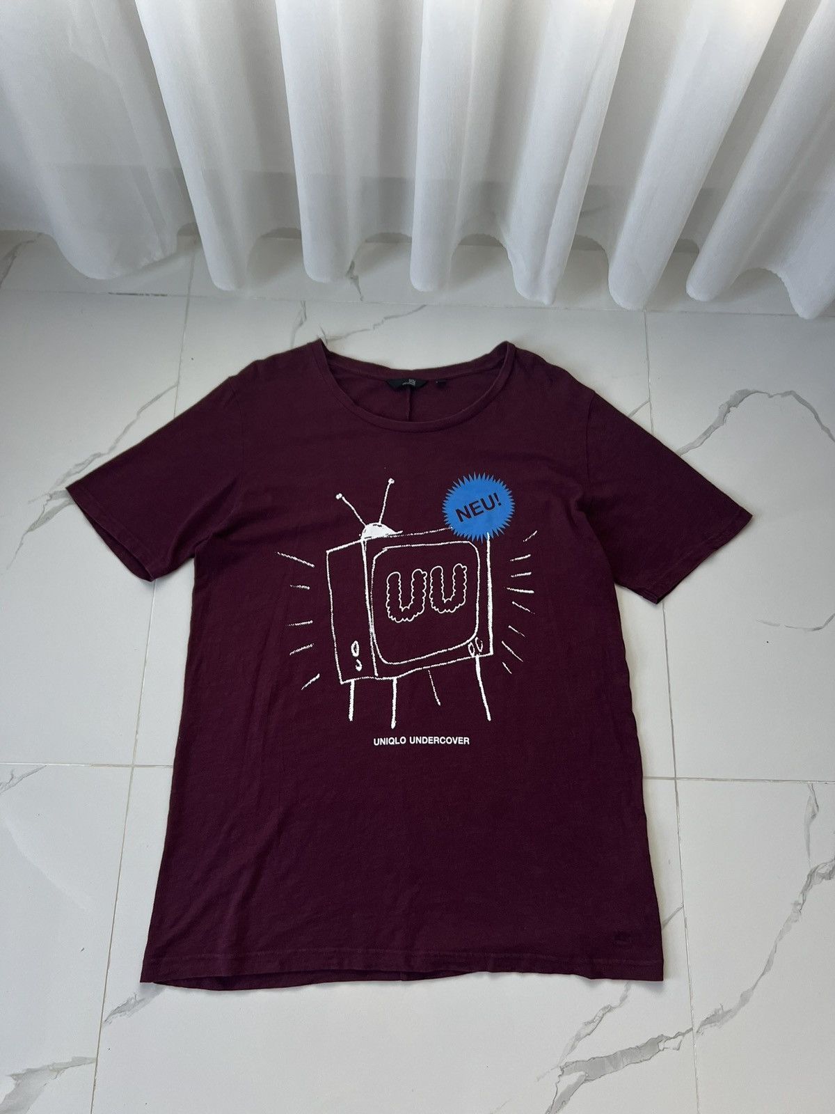 Japanese Brand UDERCOVER UNIQLO UU NEU TV Y2K TEE RARE VINTAGE Size US XL / EU 56 / 4 - 1 Thumbnail