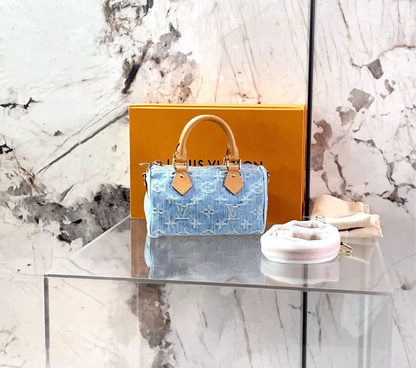 Louis Vuitton Pre-loved Bag Very good condition Size ONE SIZE - 1 Thumbnail