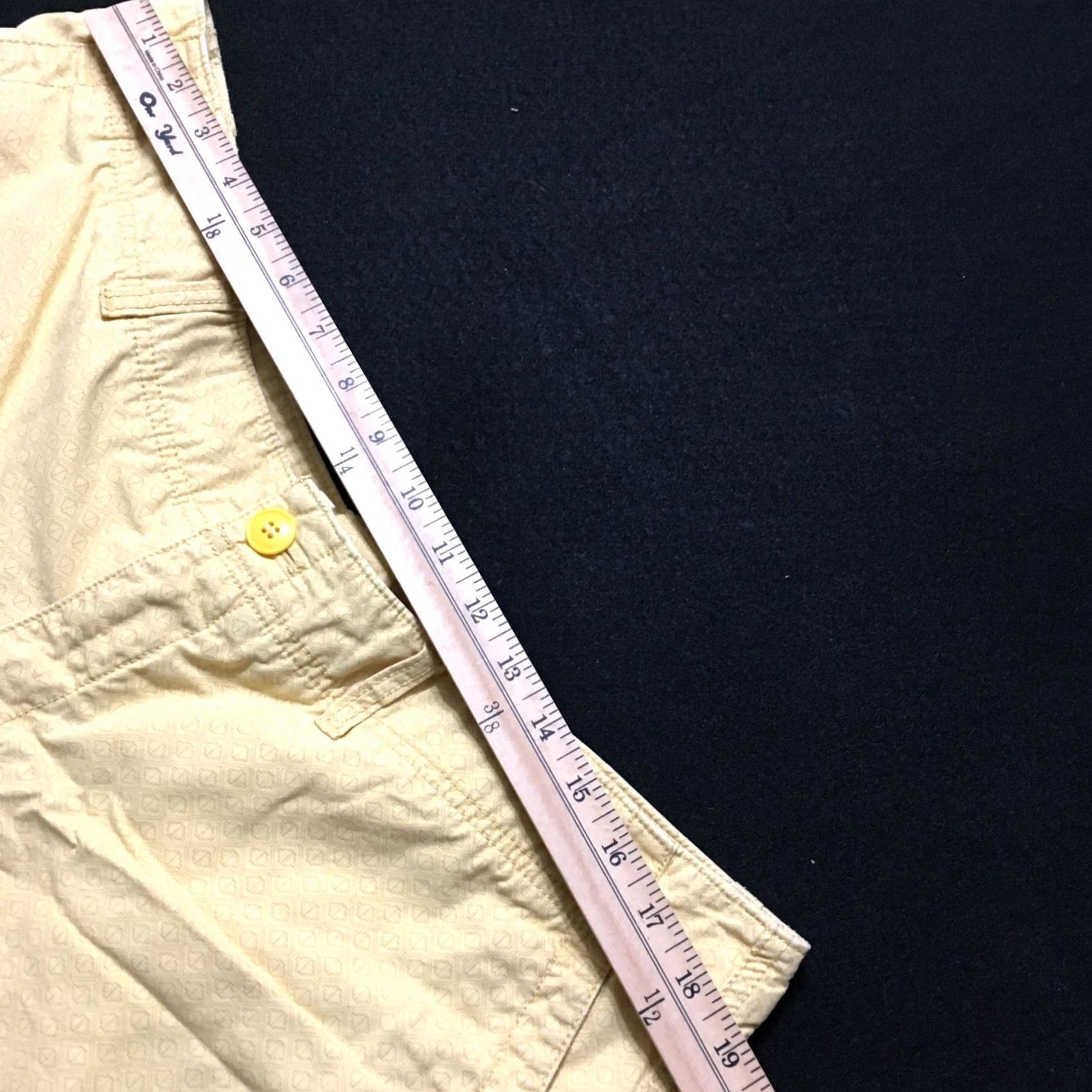Eddie Bauer Eddie Bauer Shorts Womens 18 Yellow WOMEN SIZE gold geometric Size 40" / US 18 - 3 Thumbnail