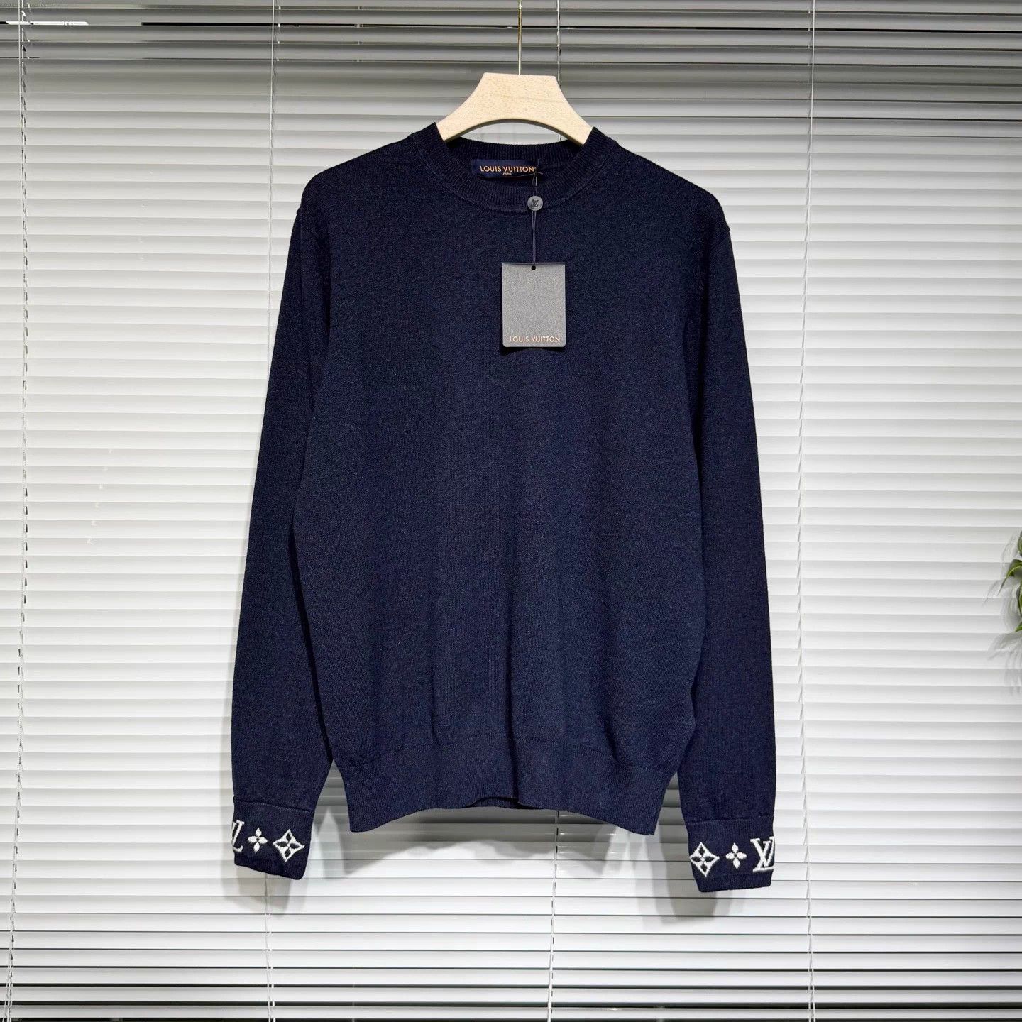Louis Vuitton LV SKI cashmere sweater navy S Size S / US 4 / IT 40 - 1 Thumbnail