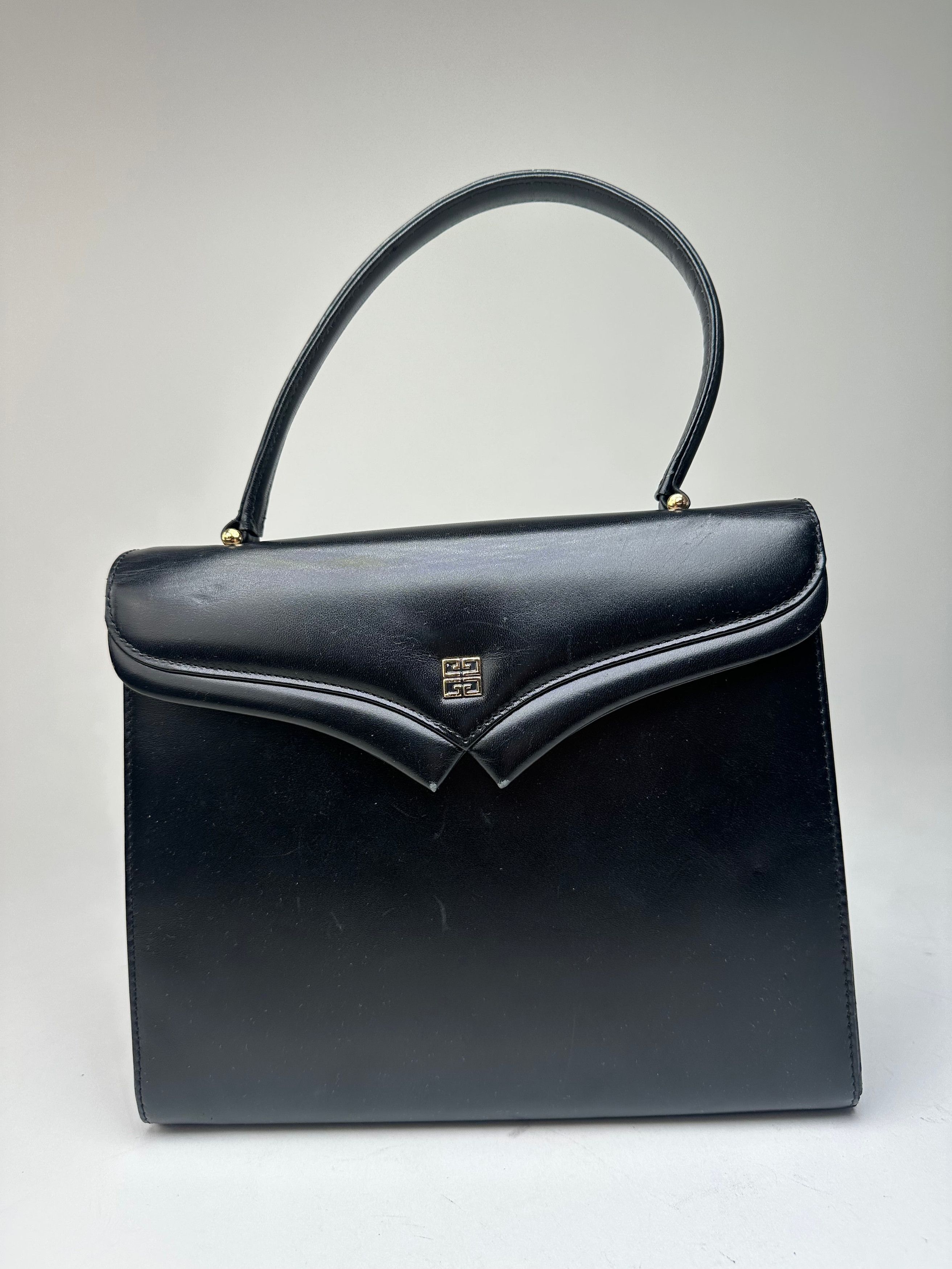 Givenchy Vintage Smooth Handbag Black Flap Size ONE SIZE - 1 Thumbnail