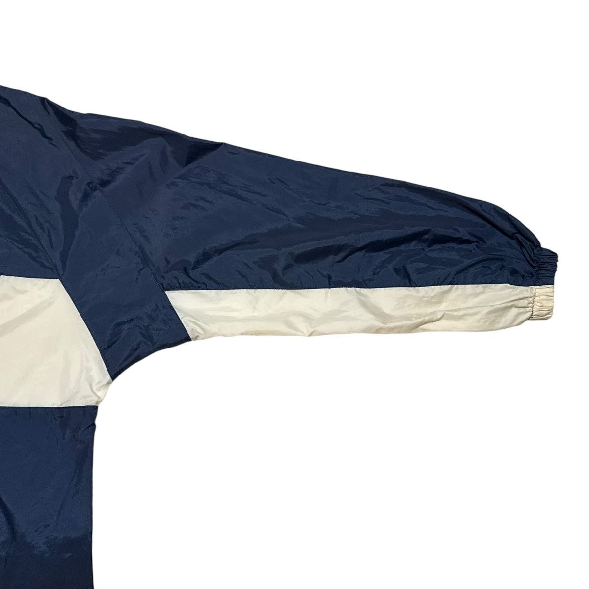 MLB Vintage MLB New York Yankees Distressed Windbreaker Men's XL Size US XL / EU 56 / 4 - 9 Thumbnail
