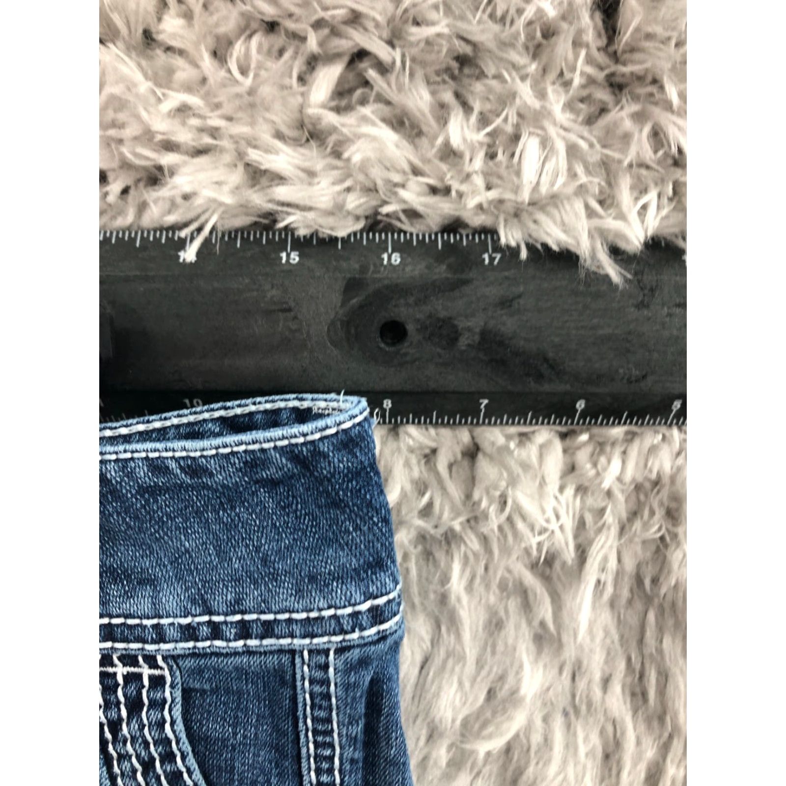Vintage Maurices Boyfriend Shorts Juniors Womens Size 5/6 Medium Wash Blue Denim 5-Pocket Rise Mid Casual Boys? Size 27" / US 4 / IT 40 - 2 Thumbnail