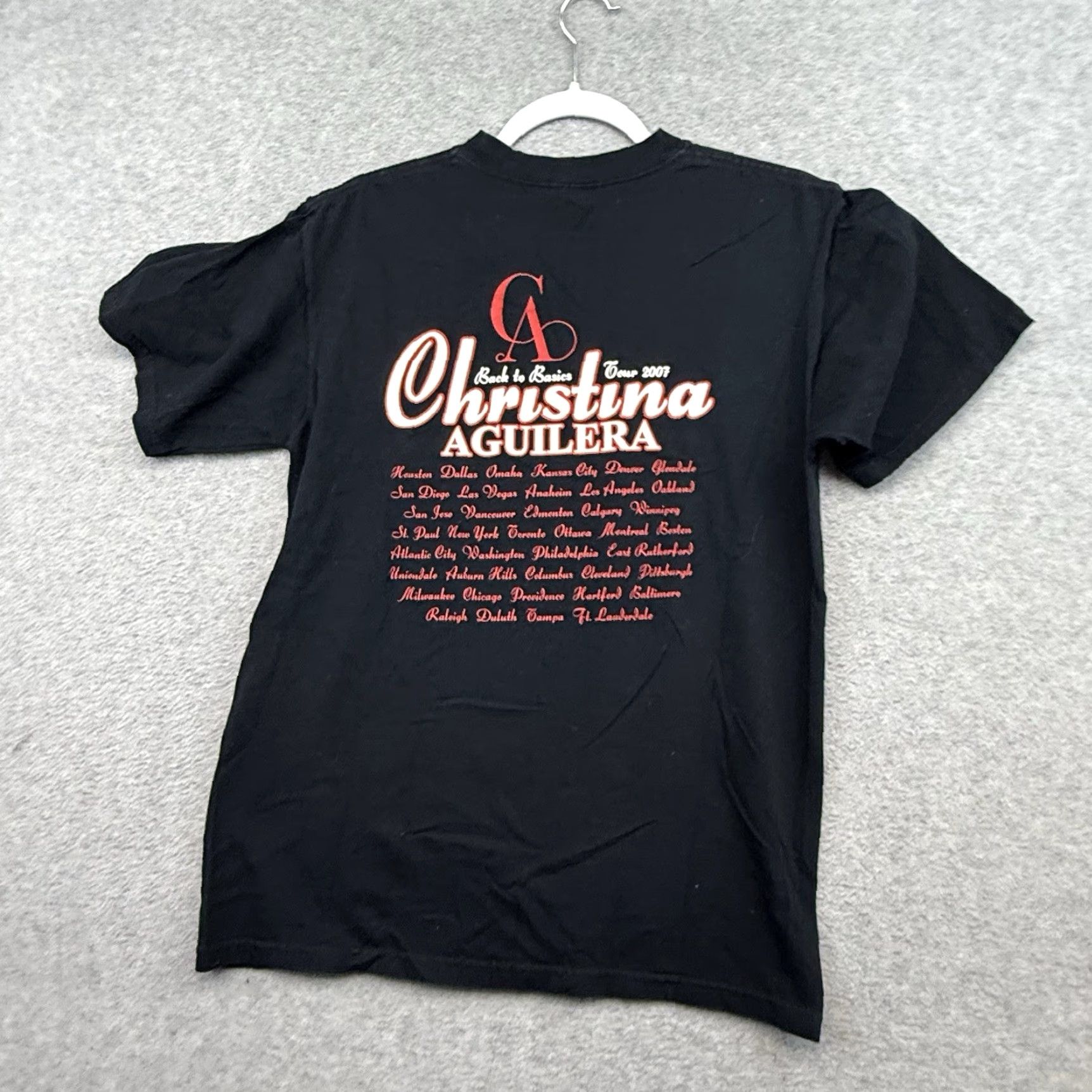 Anvil VINTAGE Christina Aguilera Back To Basics Tour 2007 Pinup Shirt M Black Graphic Print T-Shirt Unisex Adults Mens Womens Size US M / EU 48-50 / 2 - 7 Thumbnail