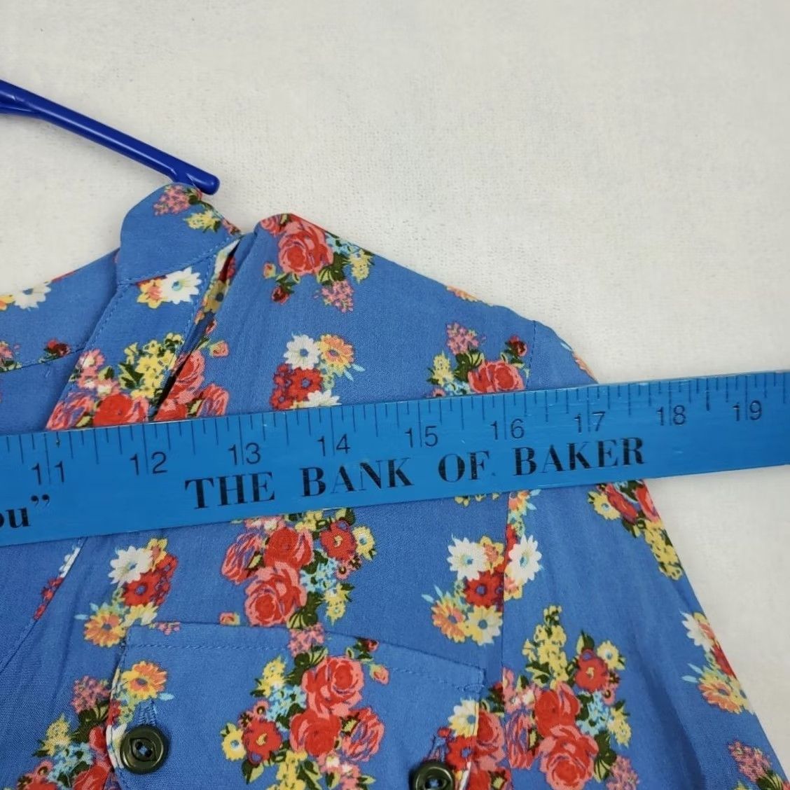 Vintage Matilda Jane Blue Floral 3/4 Sleeve Ruffle Boho Womens Top Blouse Tunic V-Neck Button 3/4 Sleeve Rayon Regular M Beige? Blue? Size M / US 6-8 / IT 42-44 - 7 Thumbnail