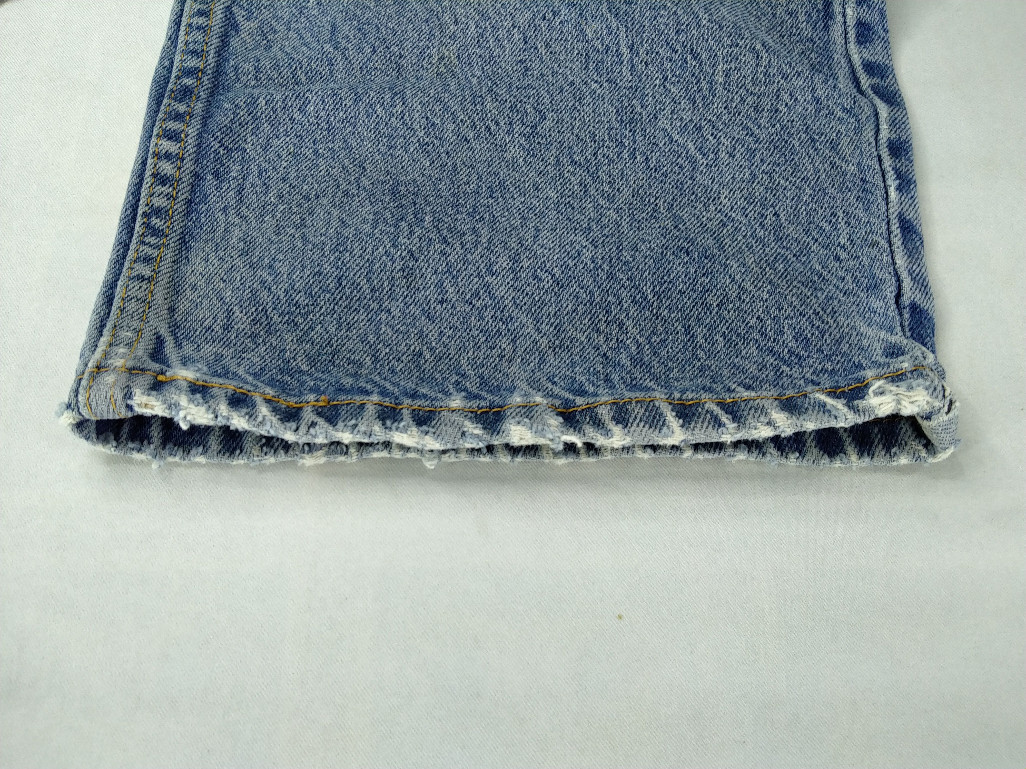 Levi's Vintage Levi's 505 Straight Fit 41 x 29 Denim -JN300 Size US 41 - 20 Thumbnail