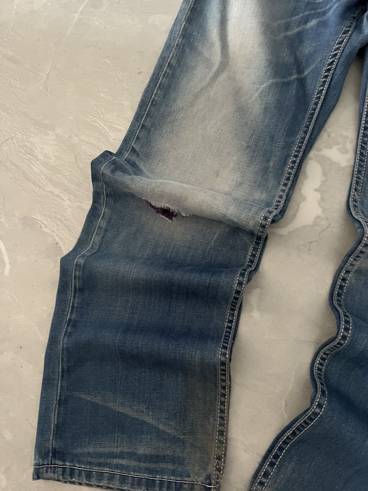 Vintage Distressed Y2K Slim Fit Jeans — Retro Vintage Style Unisex Size US 31 - 5 Thumbnail